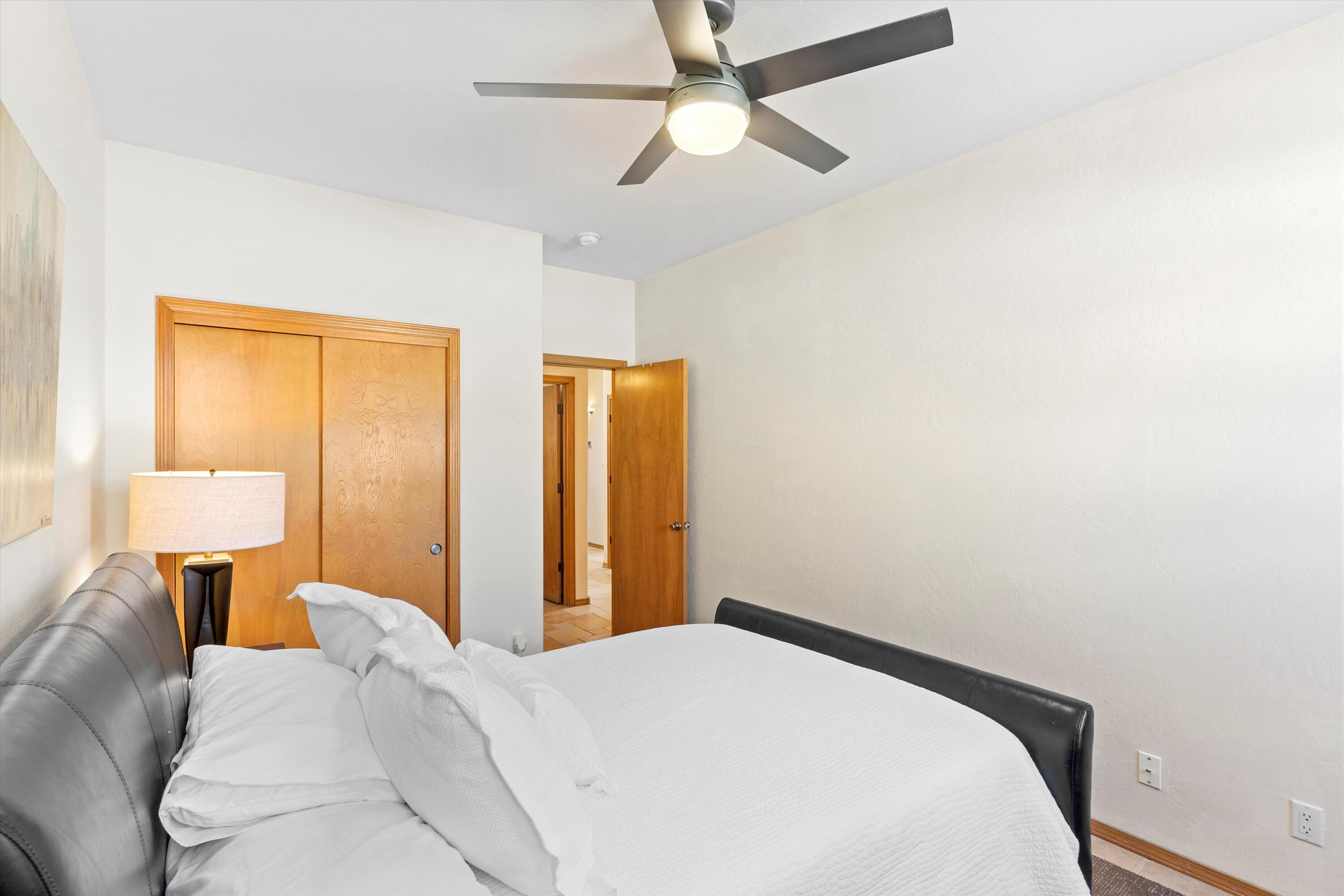 8800 Desert Finch Lane NE