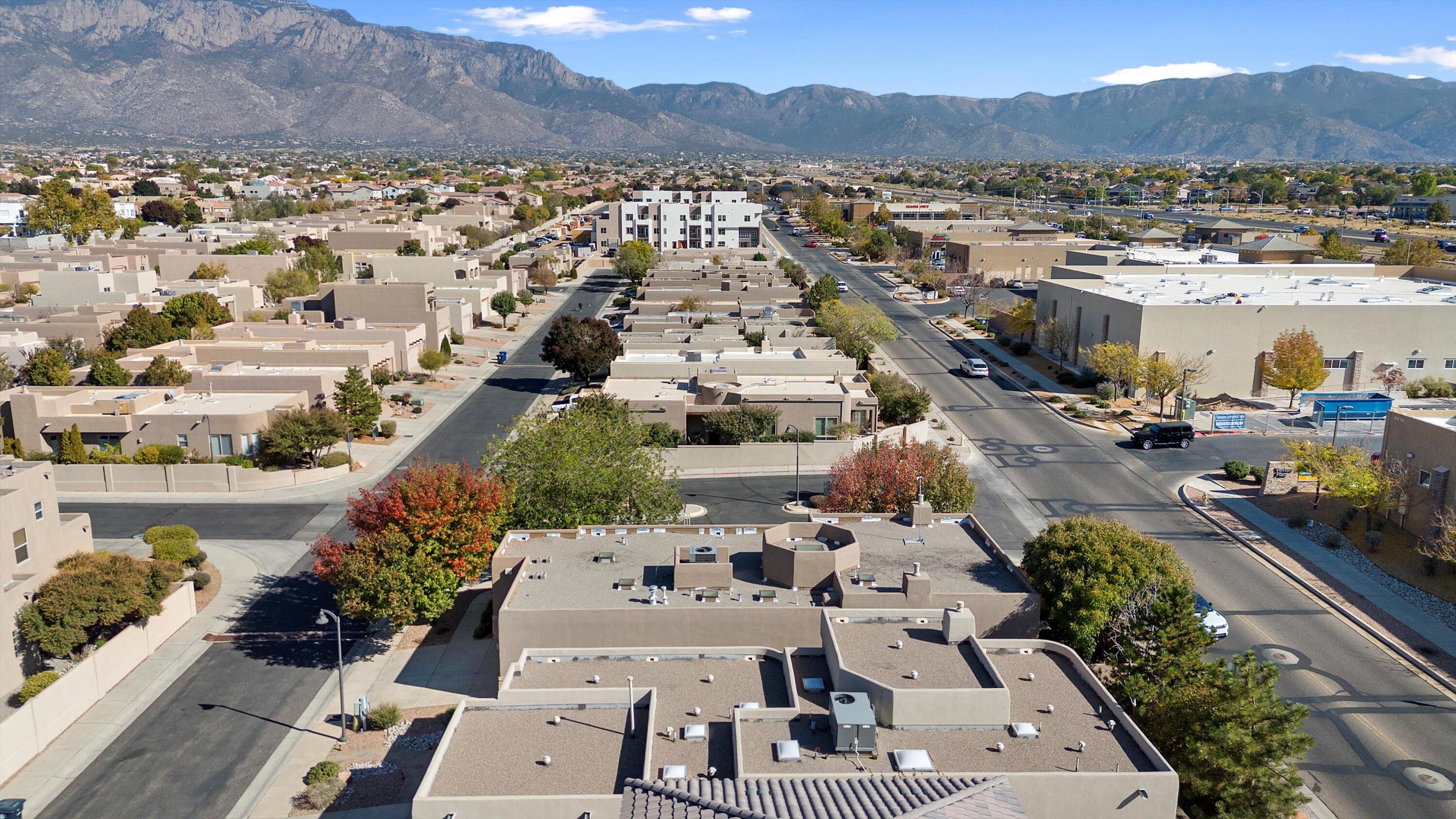 8800 Desert Finch Lane NE