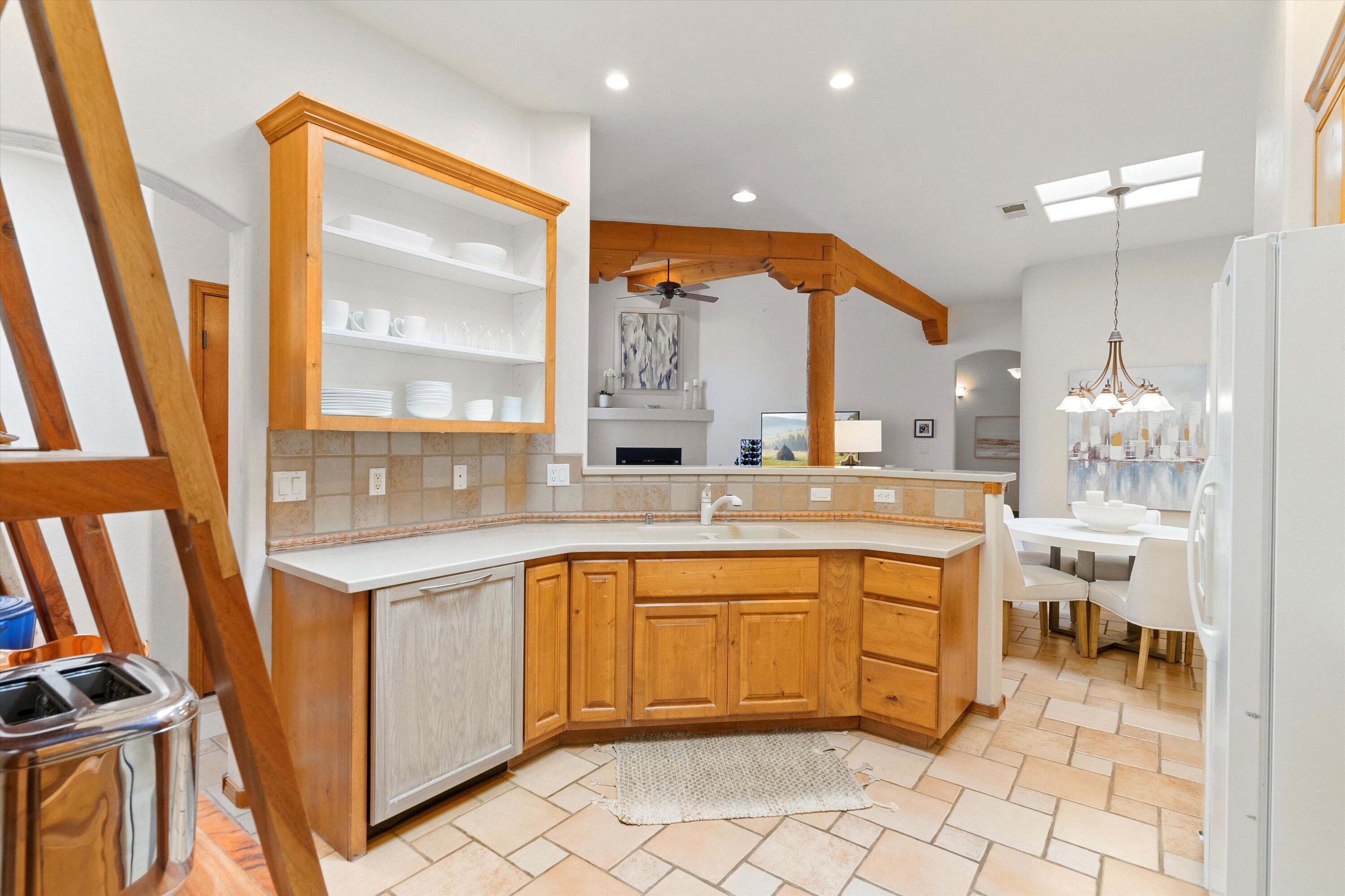 8800 Desert Finch Lane NE