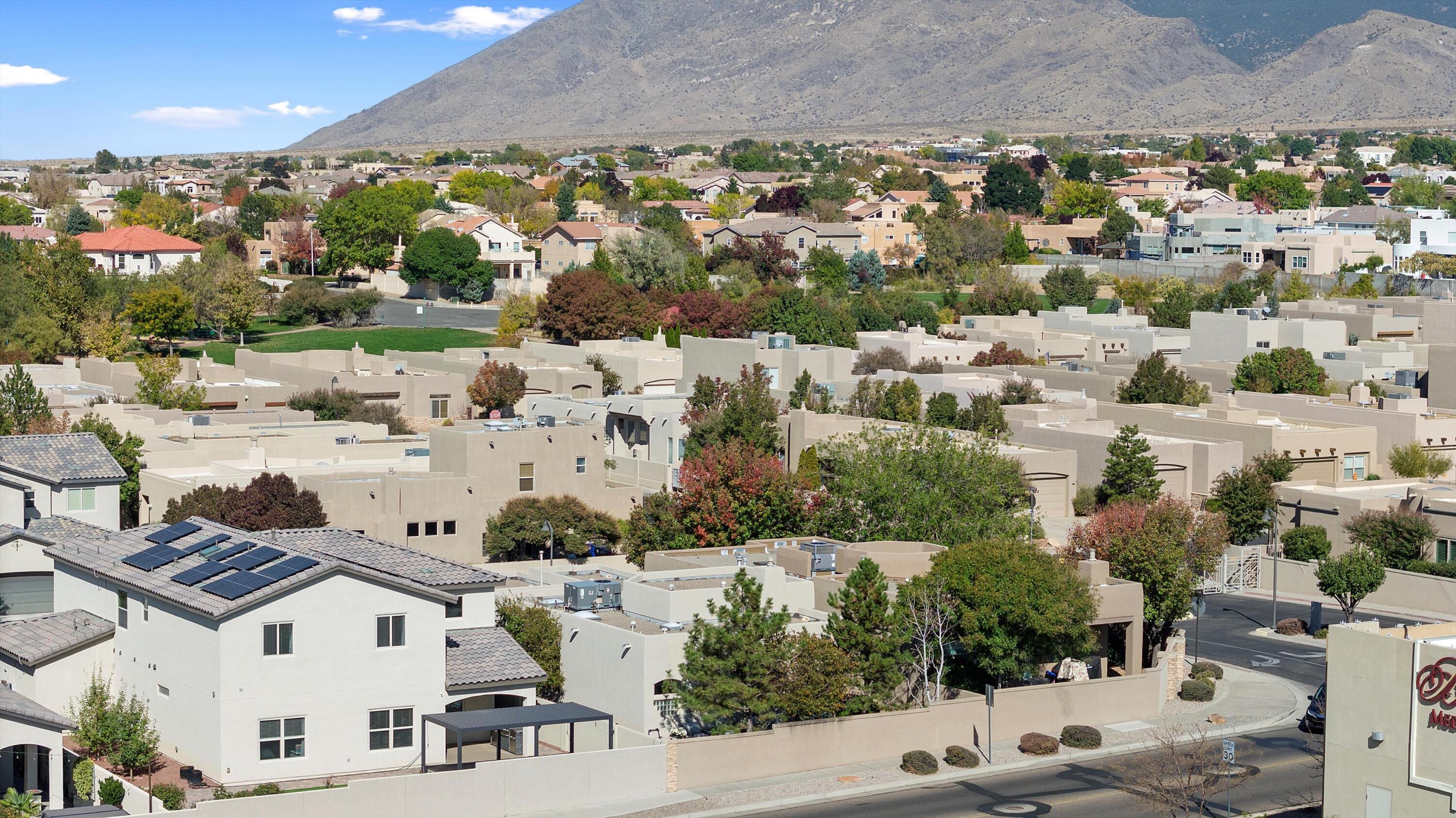 8800 Desert Finch Lane NE