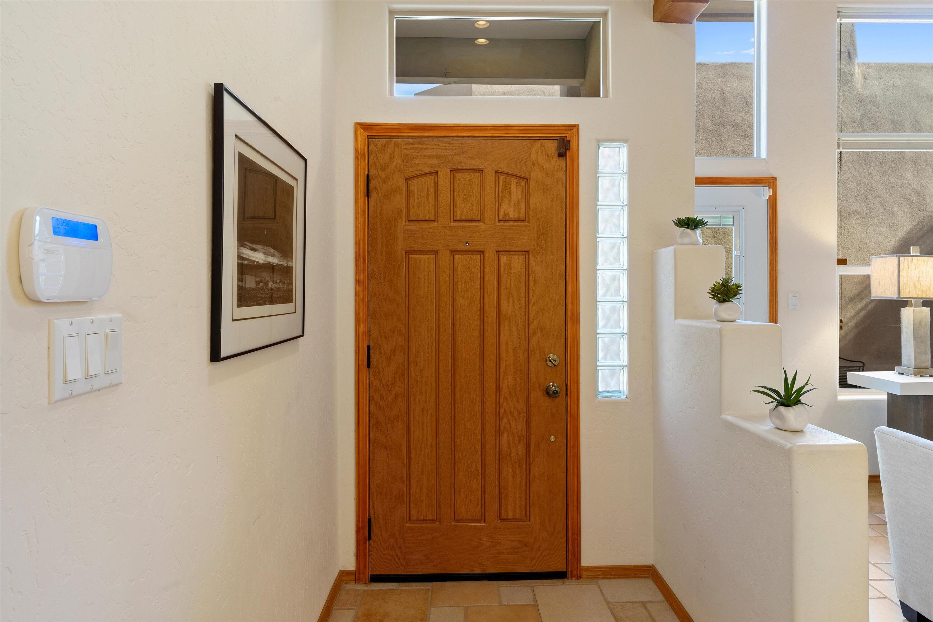 8800 Desert Finch Lane NE