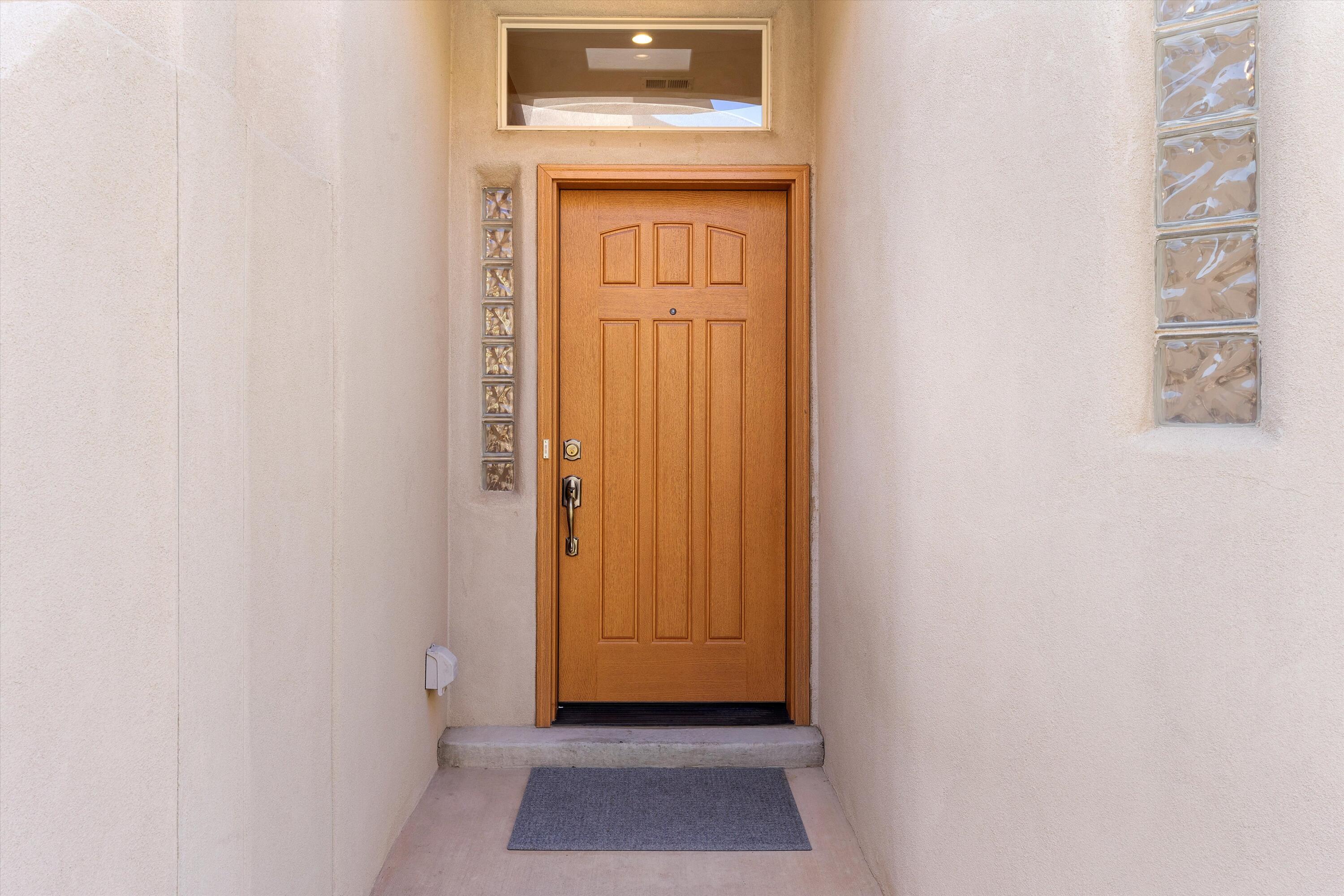 8800 Desert Finch Lane NE