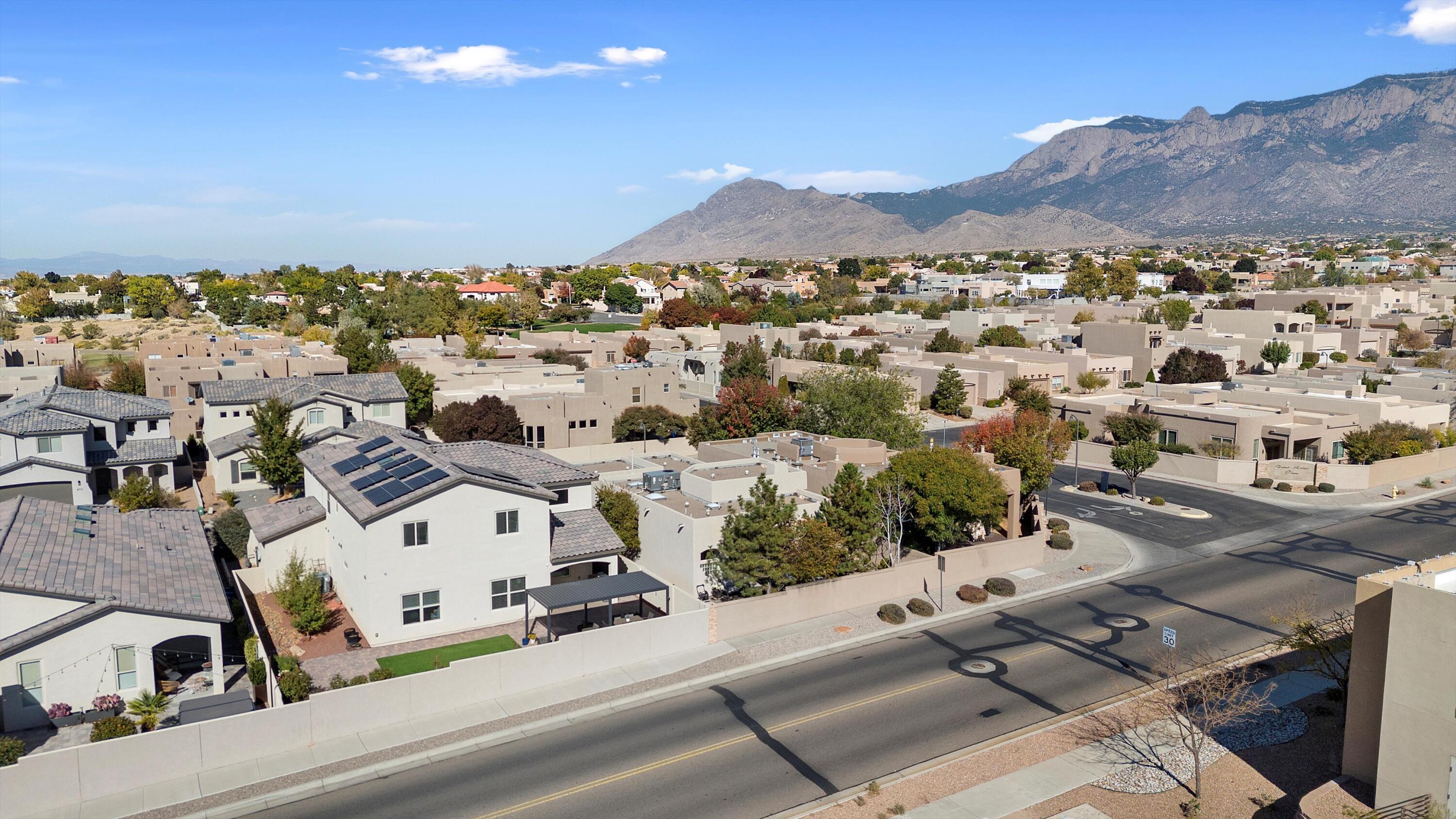 8800 Desert Finch Lane NE