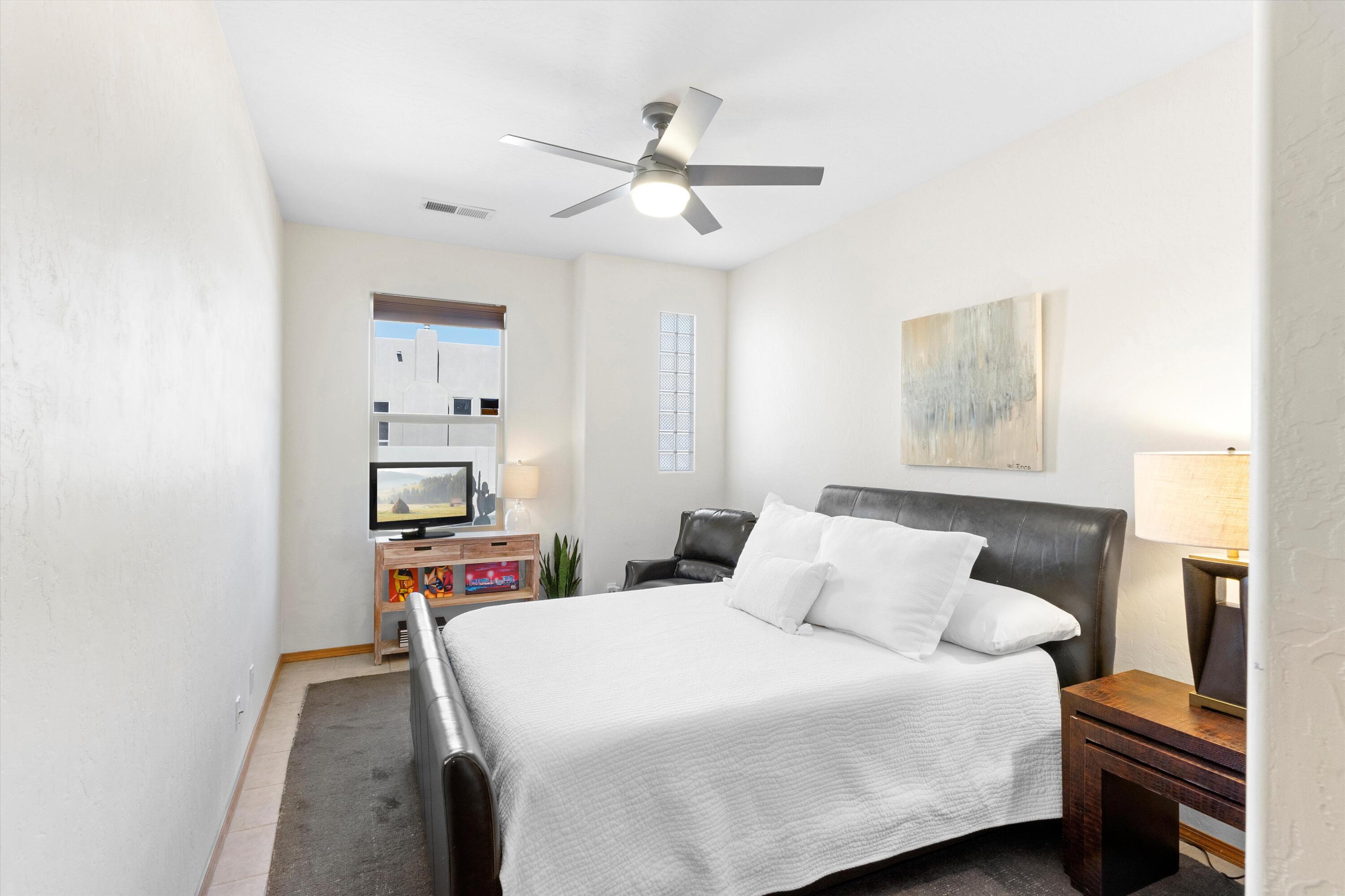 8800 Desert Finch Lane NE