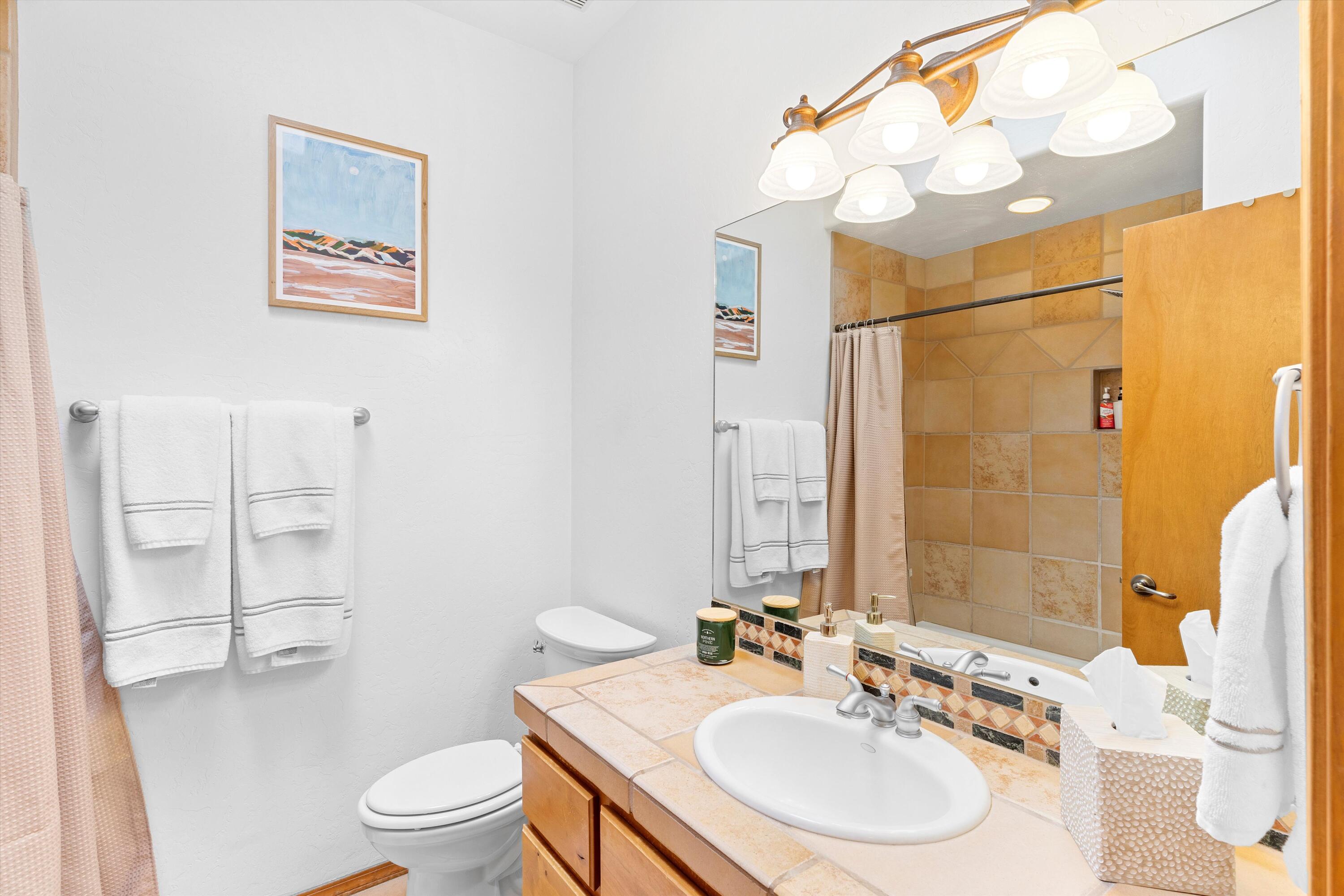 8800 Desert Finch Lane NE