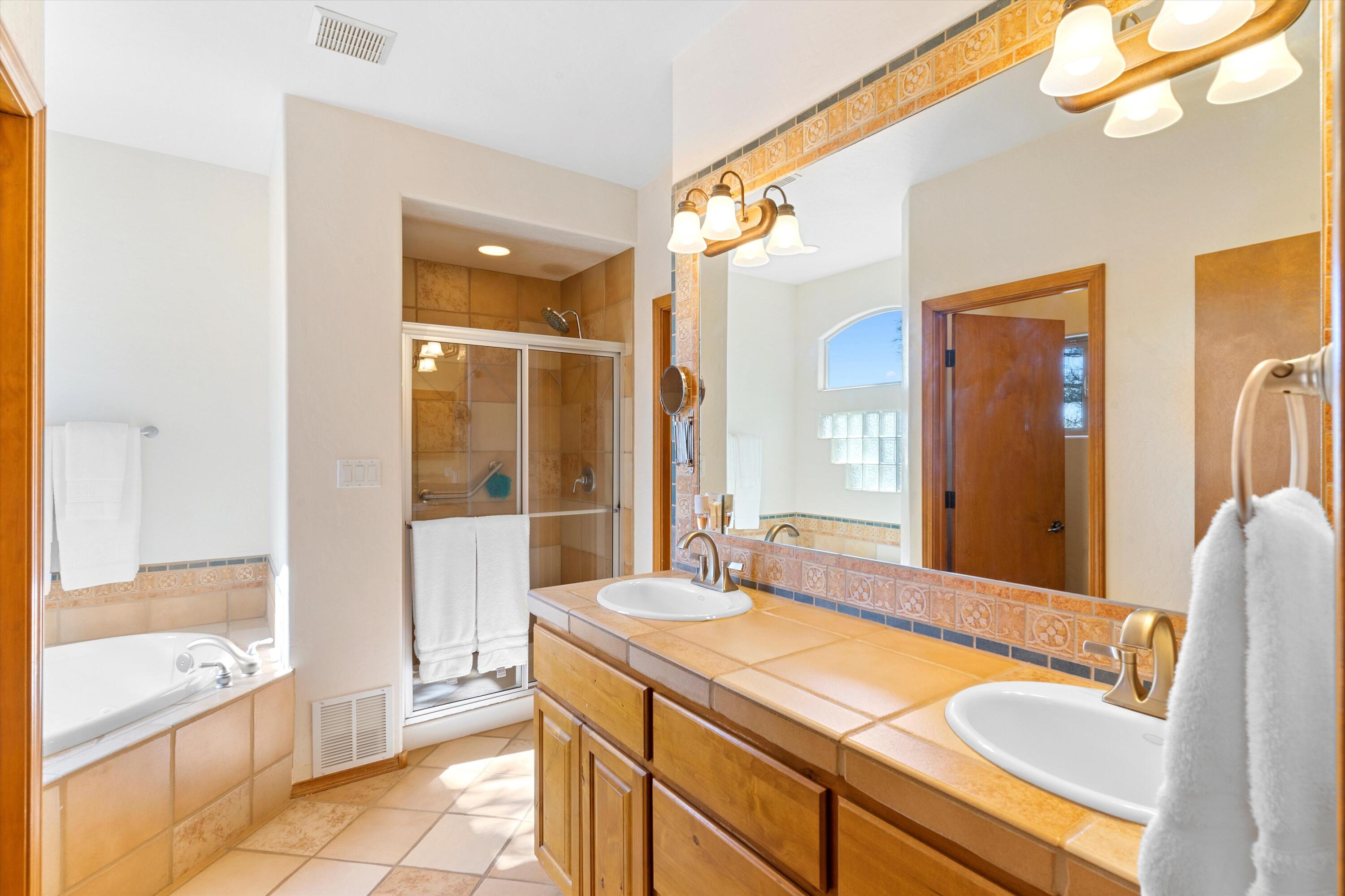 8800 Desert Finch Lane NE