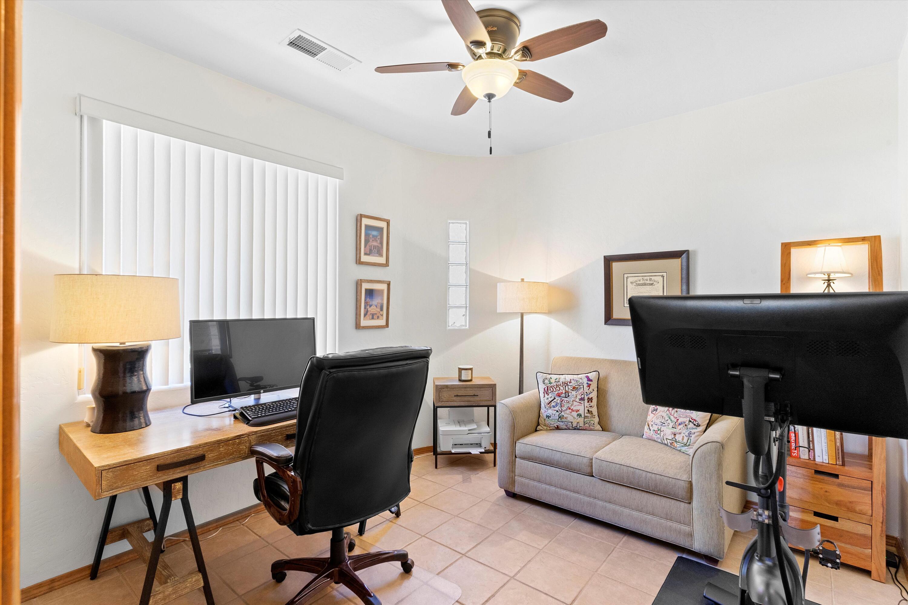 8800 Desert Finch Lane NE