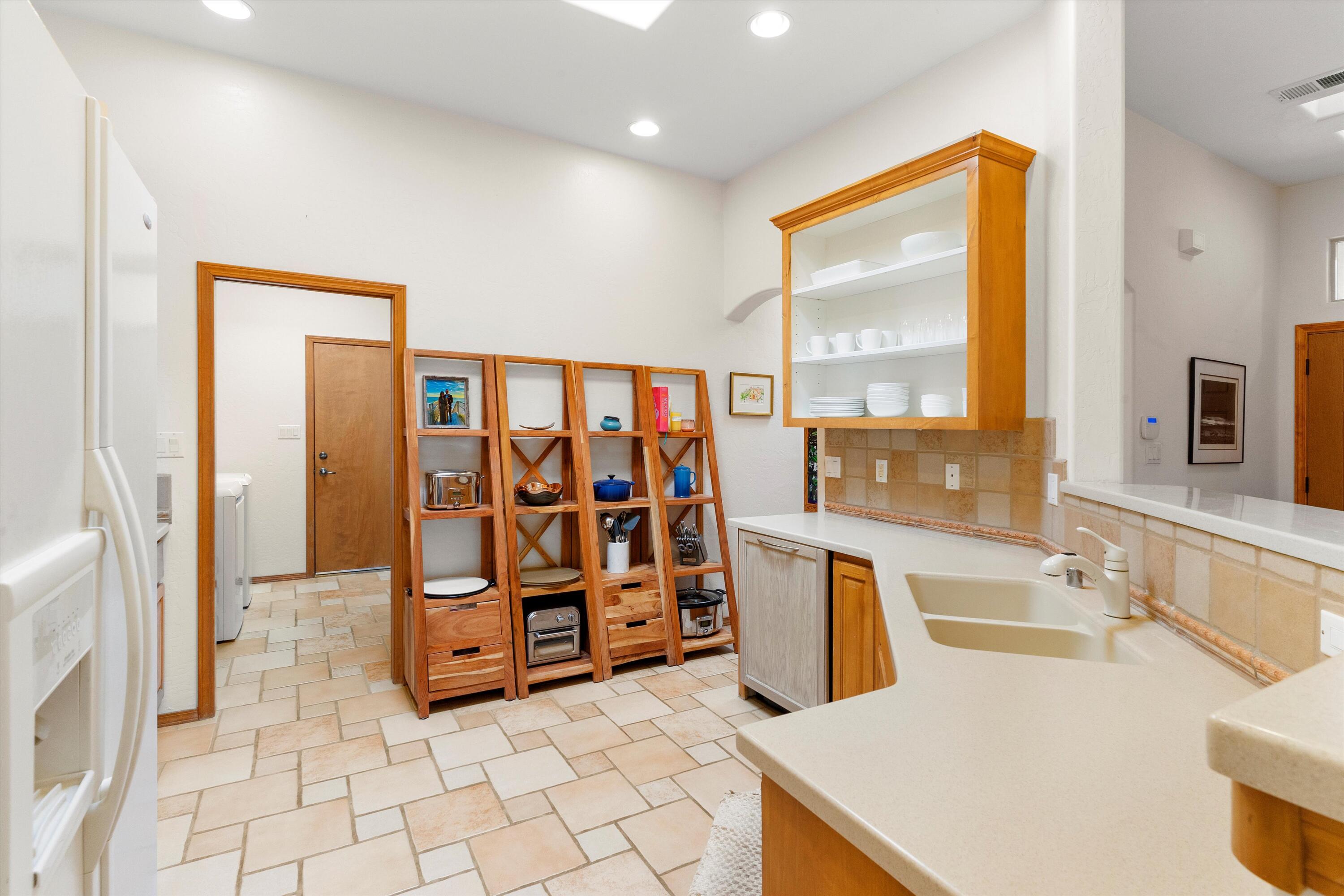 8800 Desert Finch Lane NE