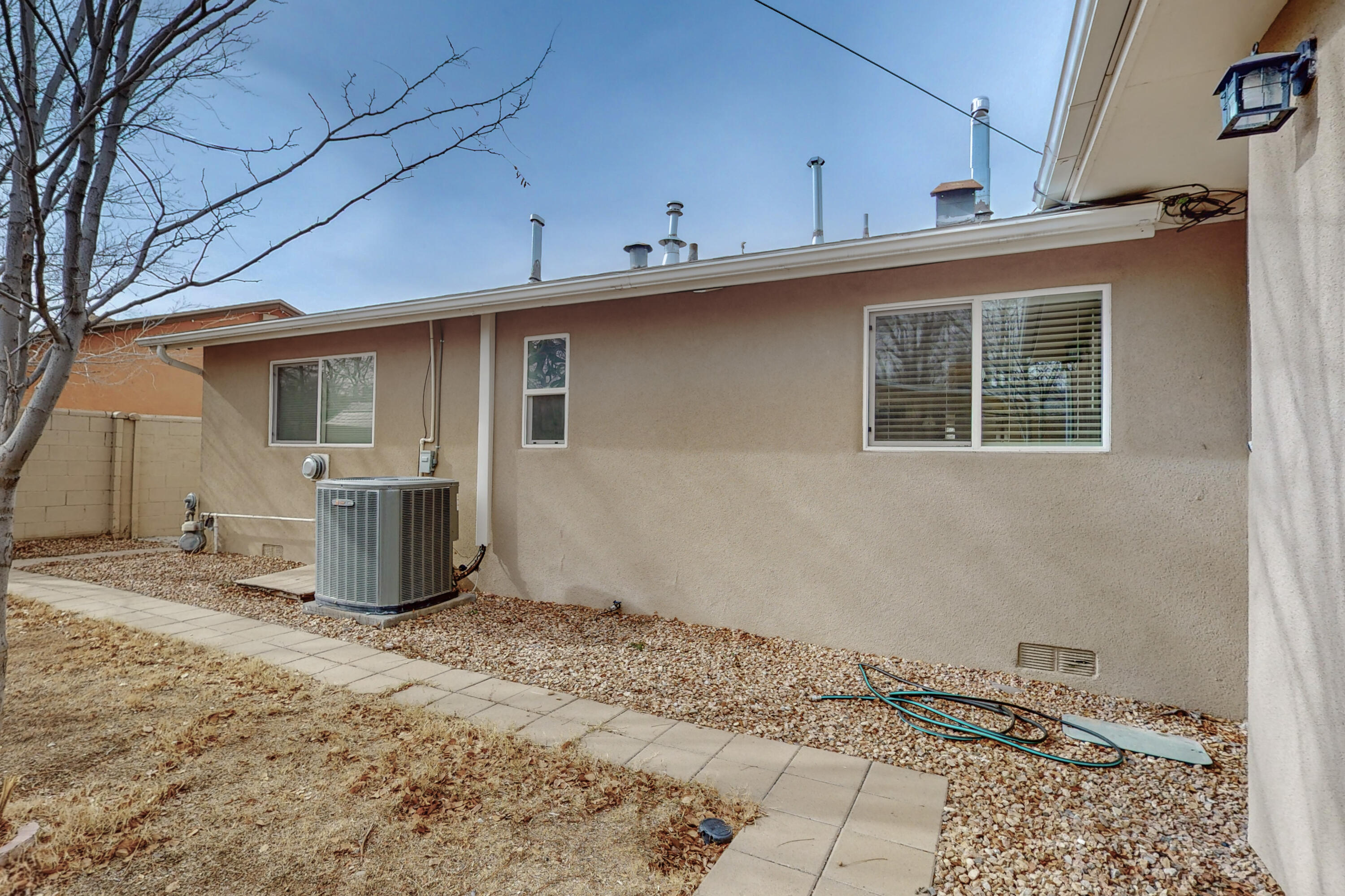 2932 Cuervo Drive NE