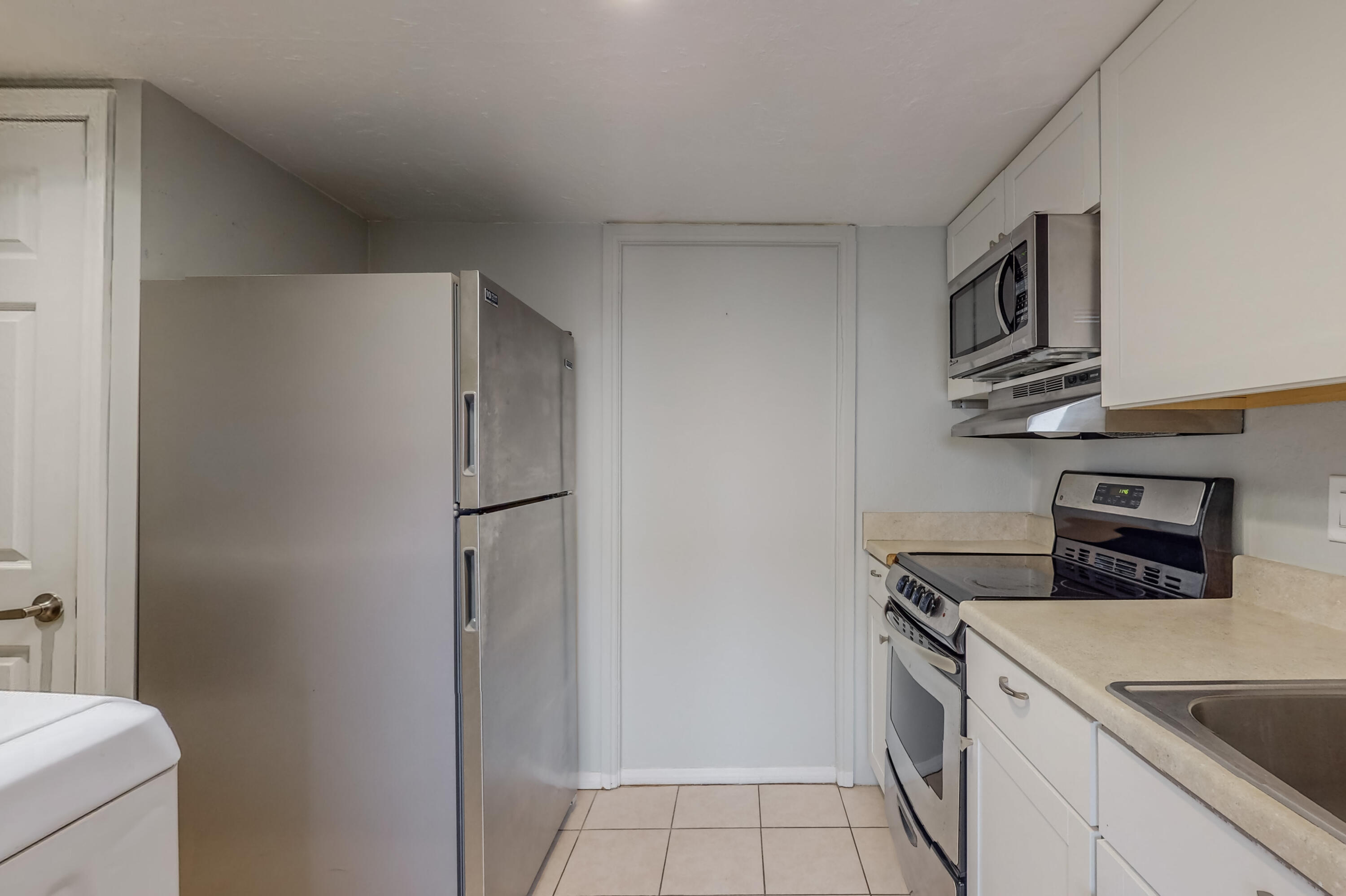 2932 Cuervo Drive NE