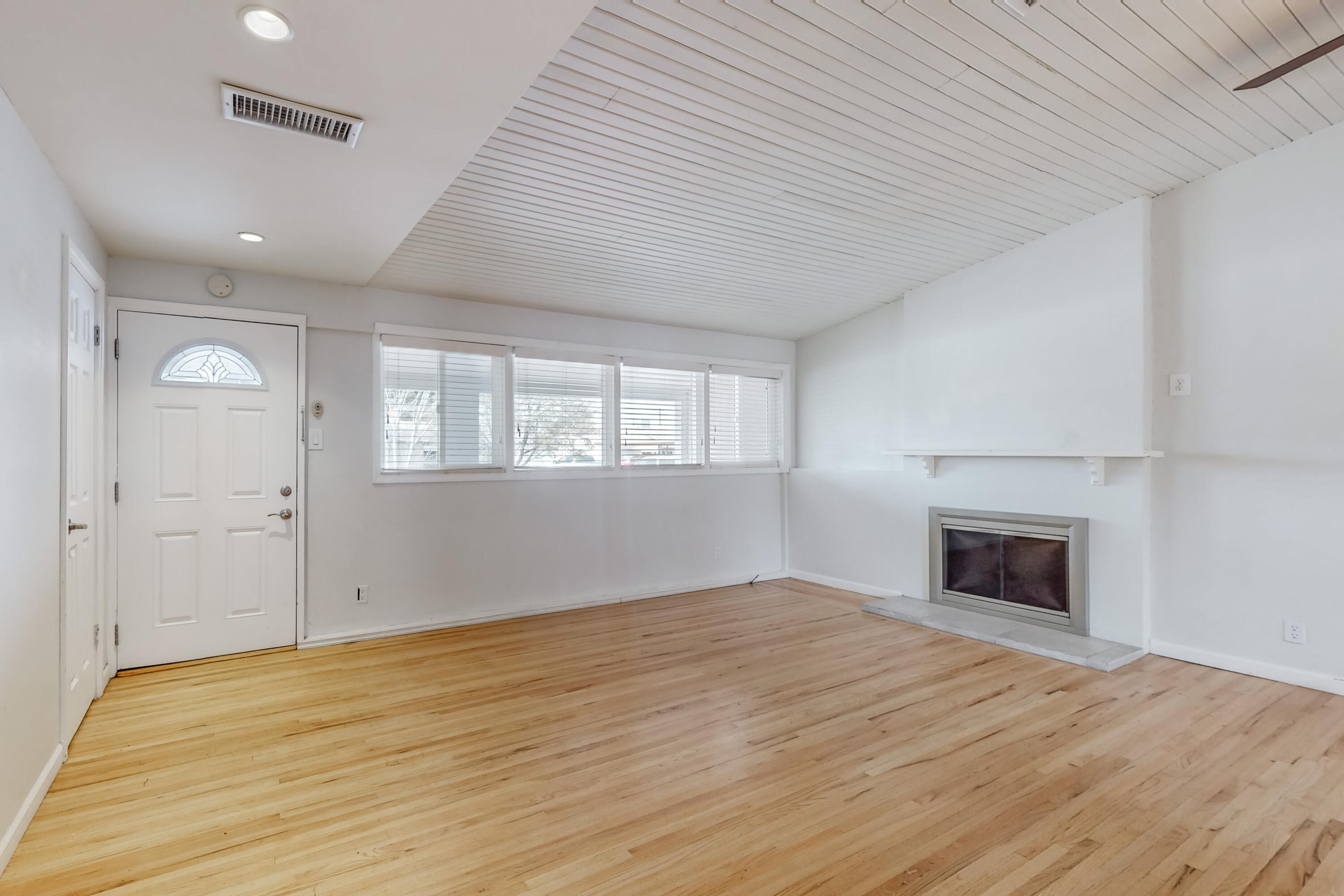 2932 Cuervo Drive NE