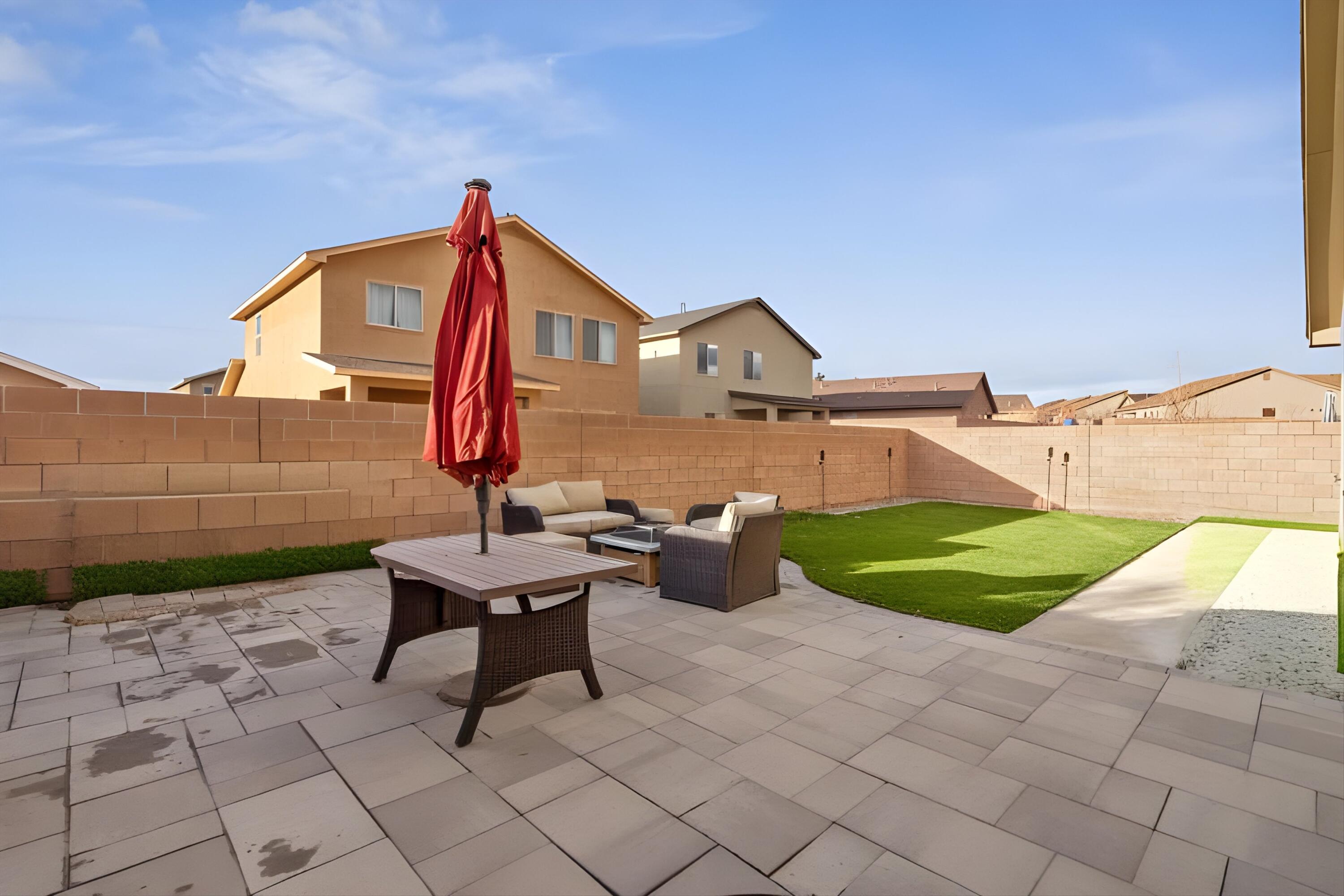 10915 Topacio Street NW