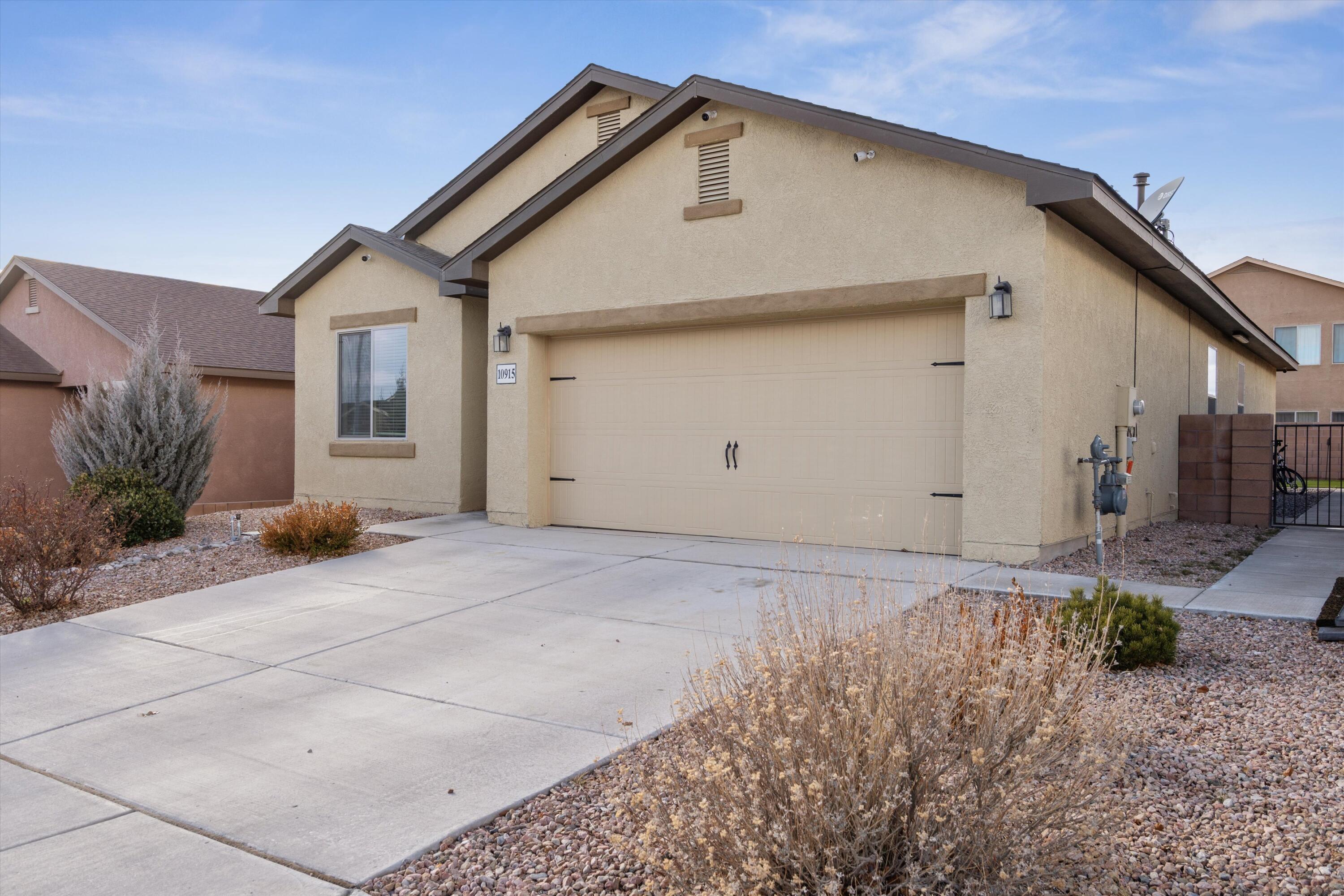 10915 Topacio Street NW