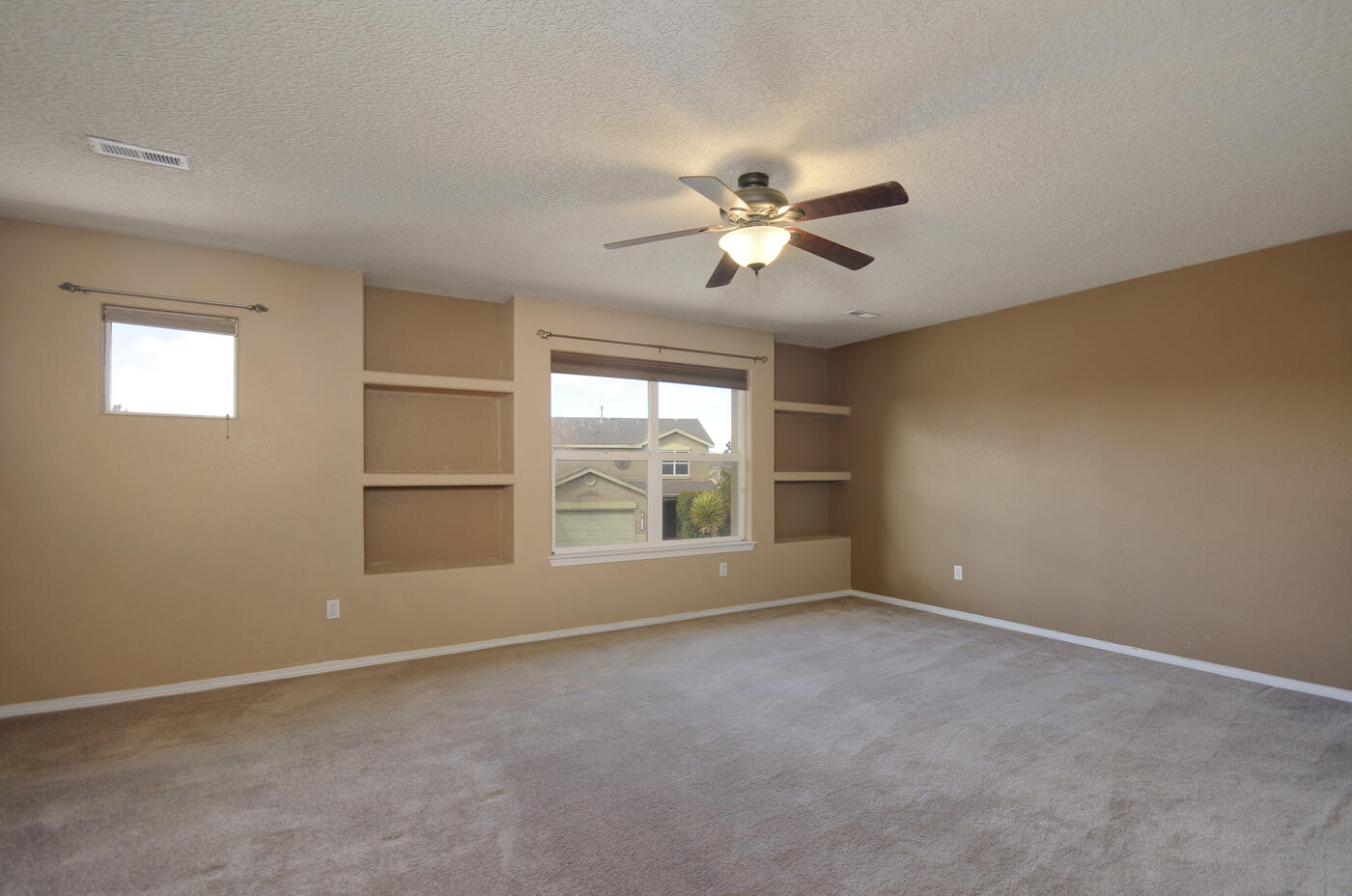 10228 Nacimiento Street NW