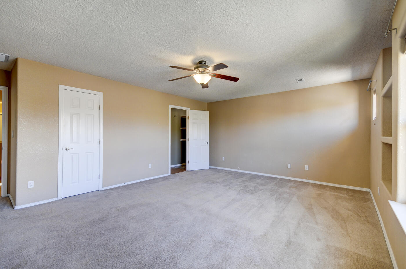 10228 Nacimiento Street NW