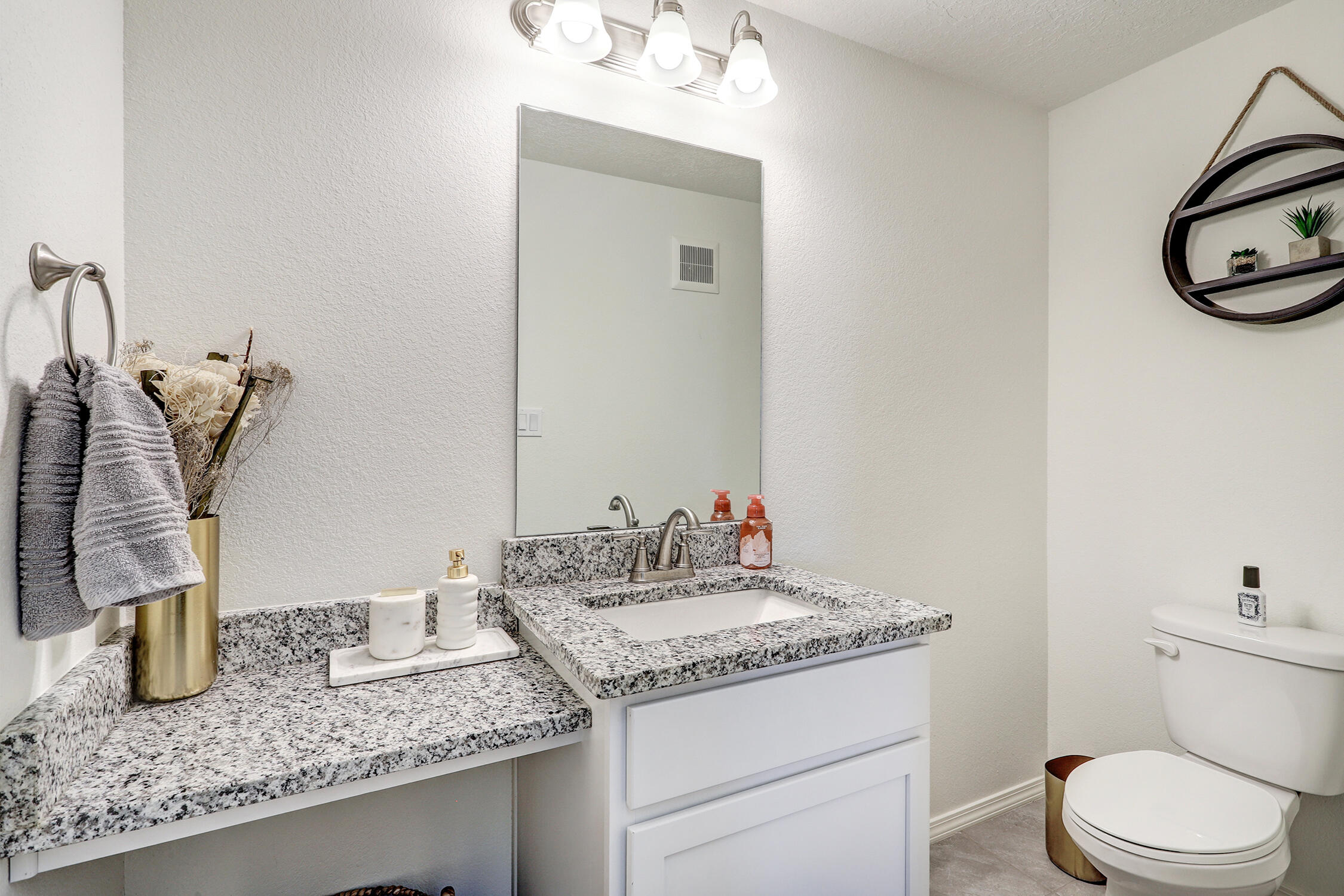 2665 Camino Plata Loop NE