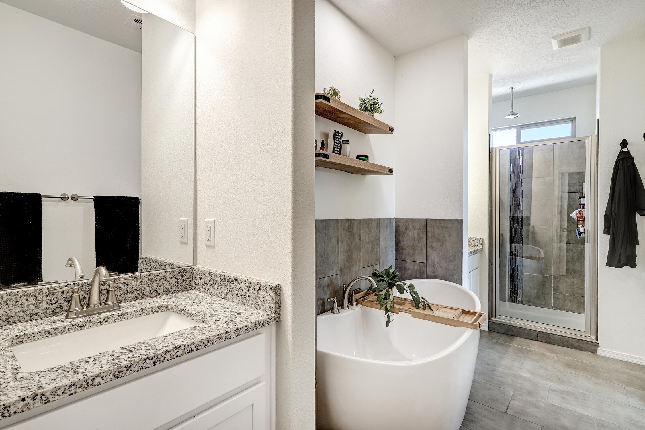 2665 Camino Plata Loop NE