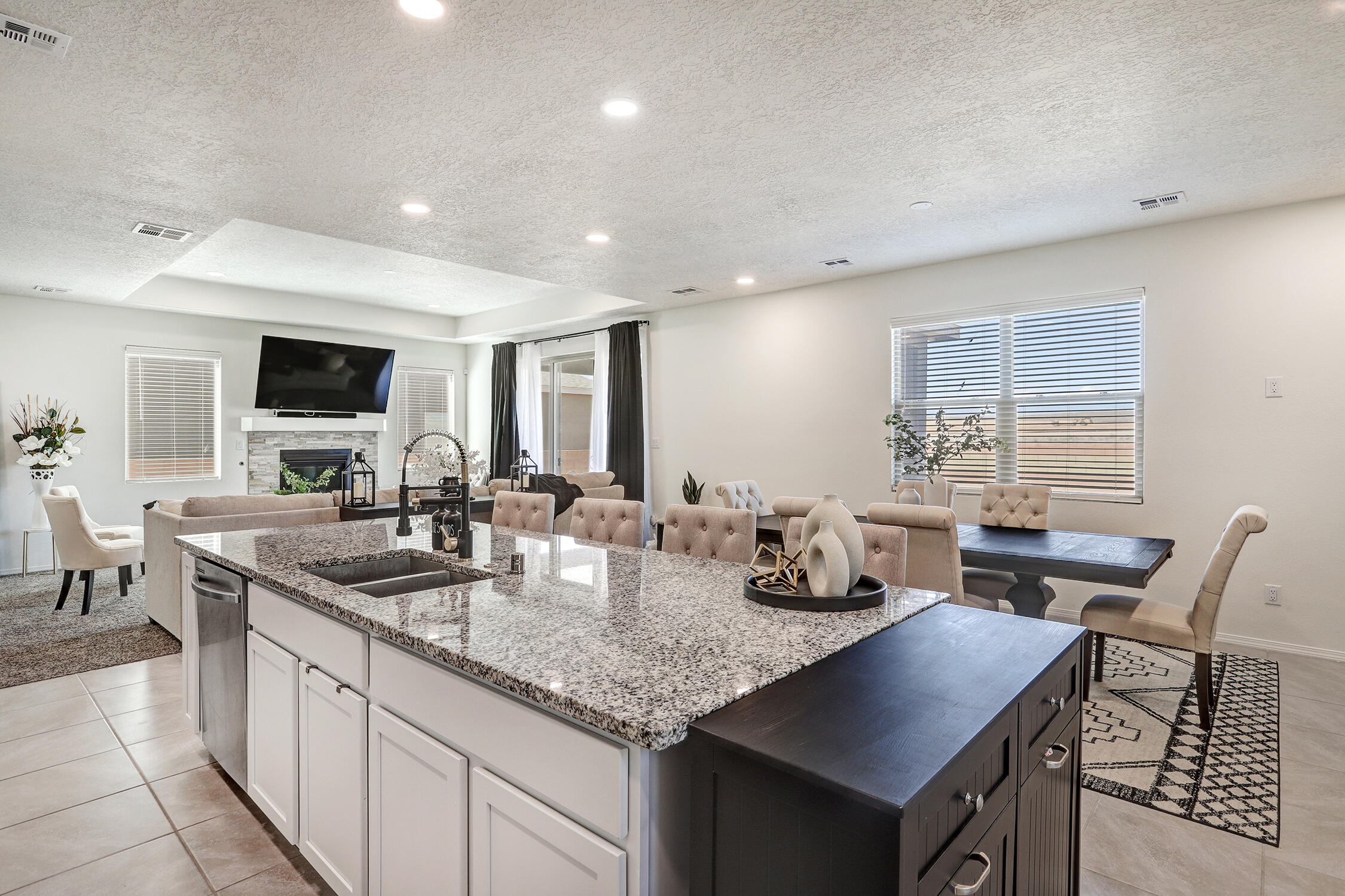 2665 Camino Plata Loop NE