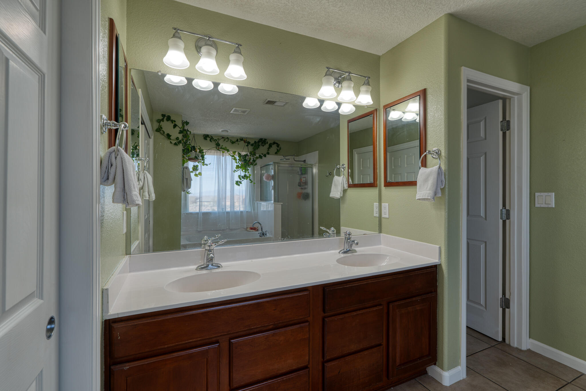 1332 Summer Breeze Drive NW