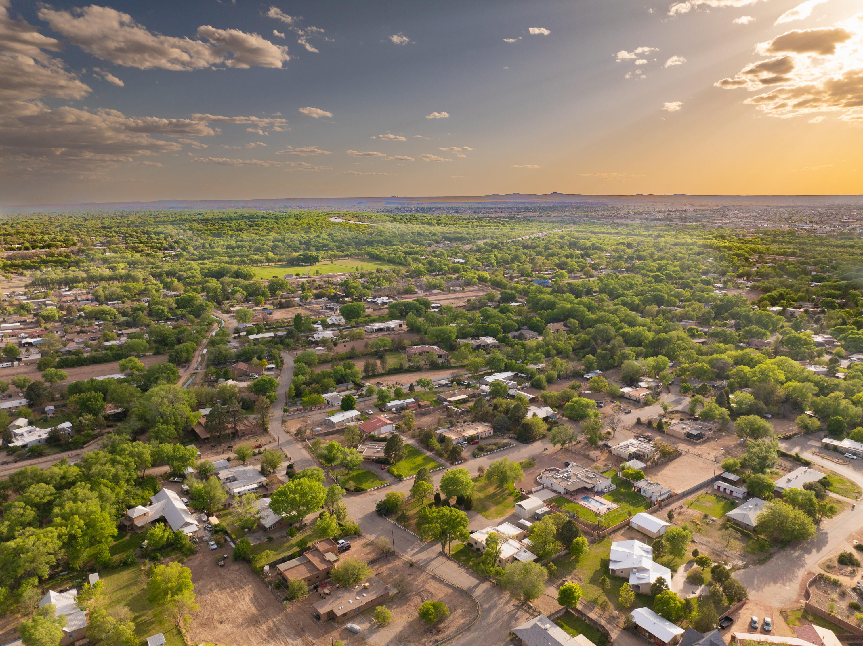 808 Camino Del Prado NW