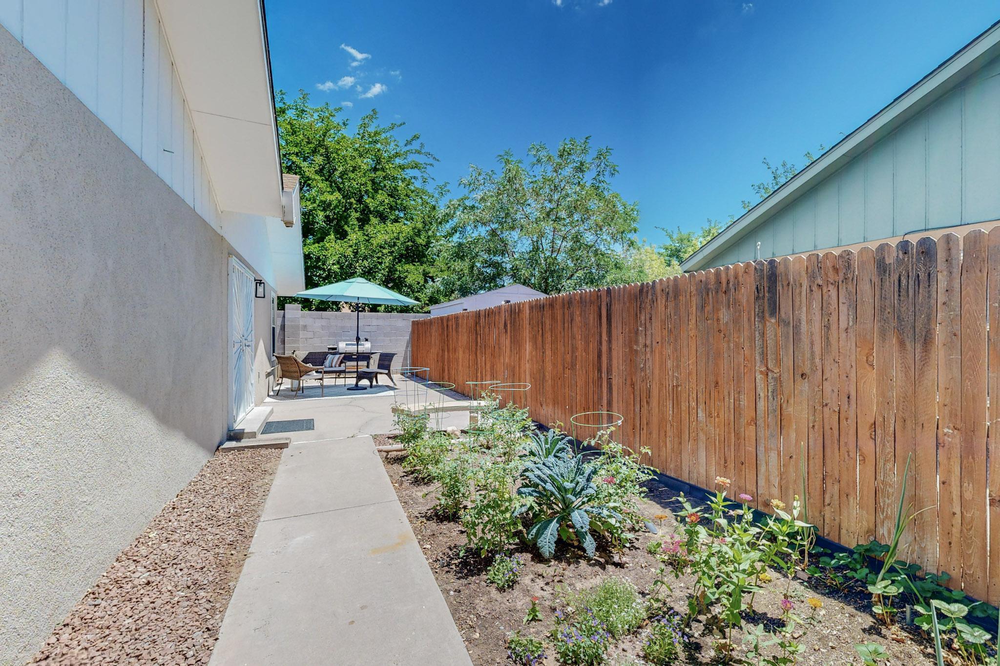 5600 Sweetwater Drive NW