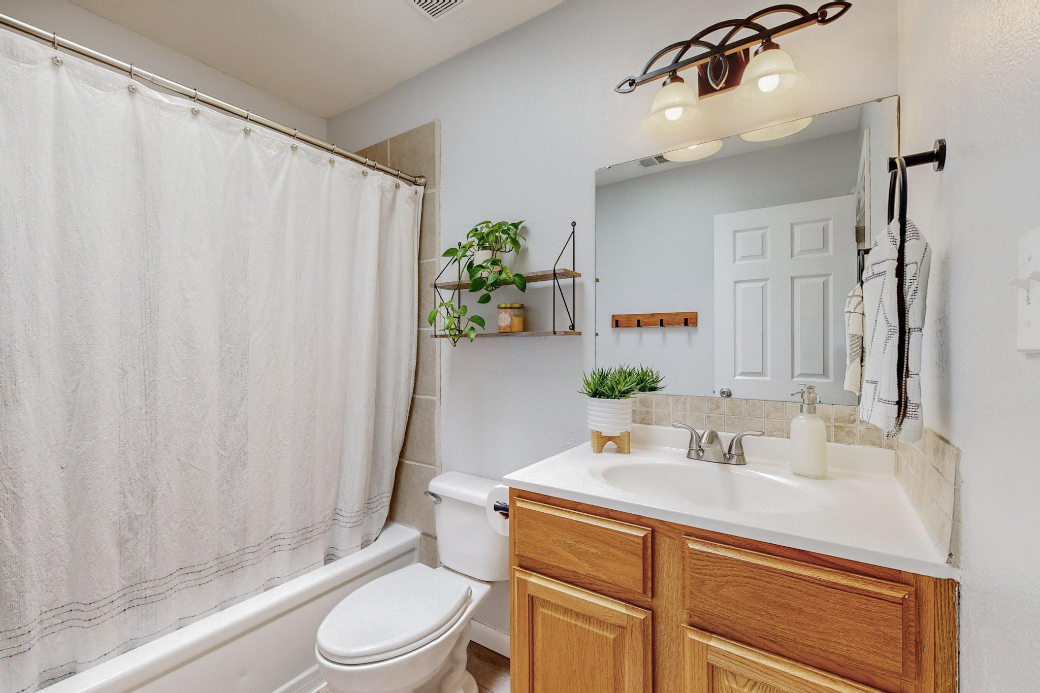 5600 Sweetwater Drive NW