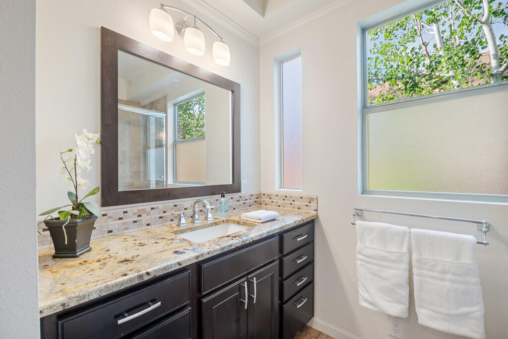 12909 Chitalpa Place NE