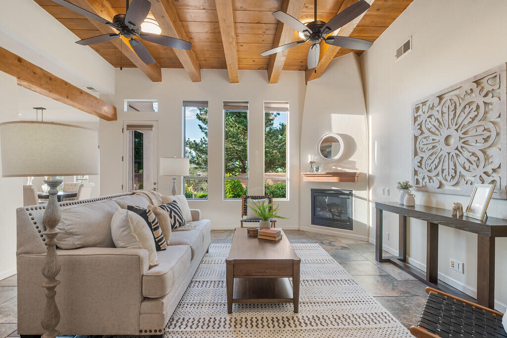 12909 Chitalpa Place NE