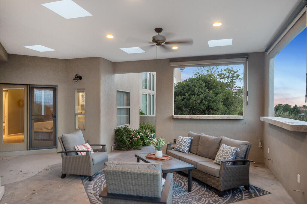 12909 Chitalpa Place NE