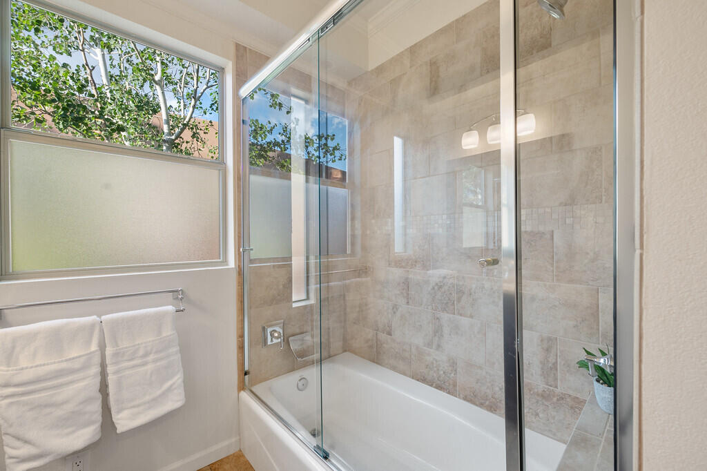 12909 Chitalpa Place NE