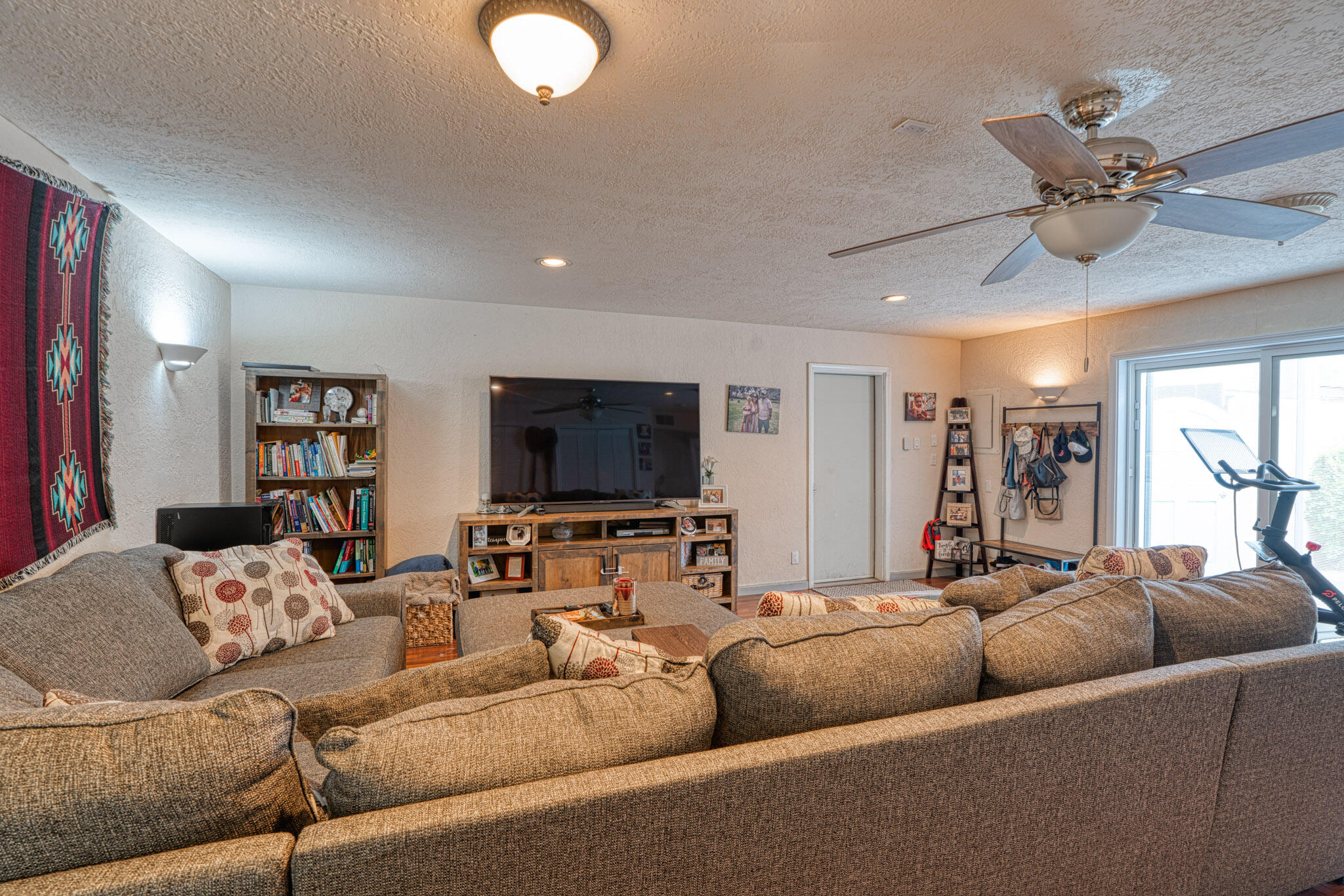 1822 Tramway Terrace Loop NE