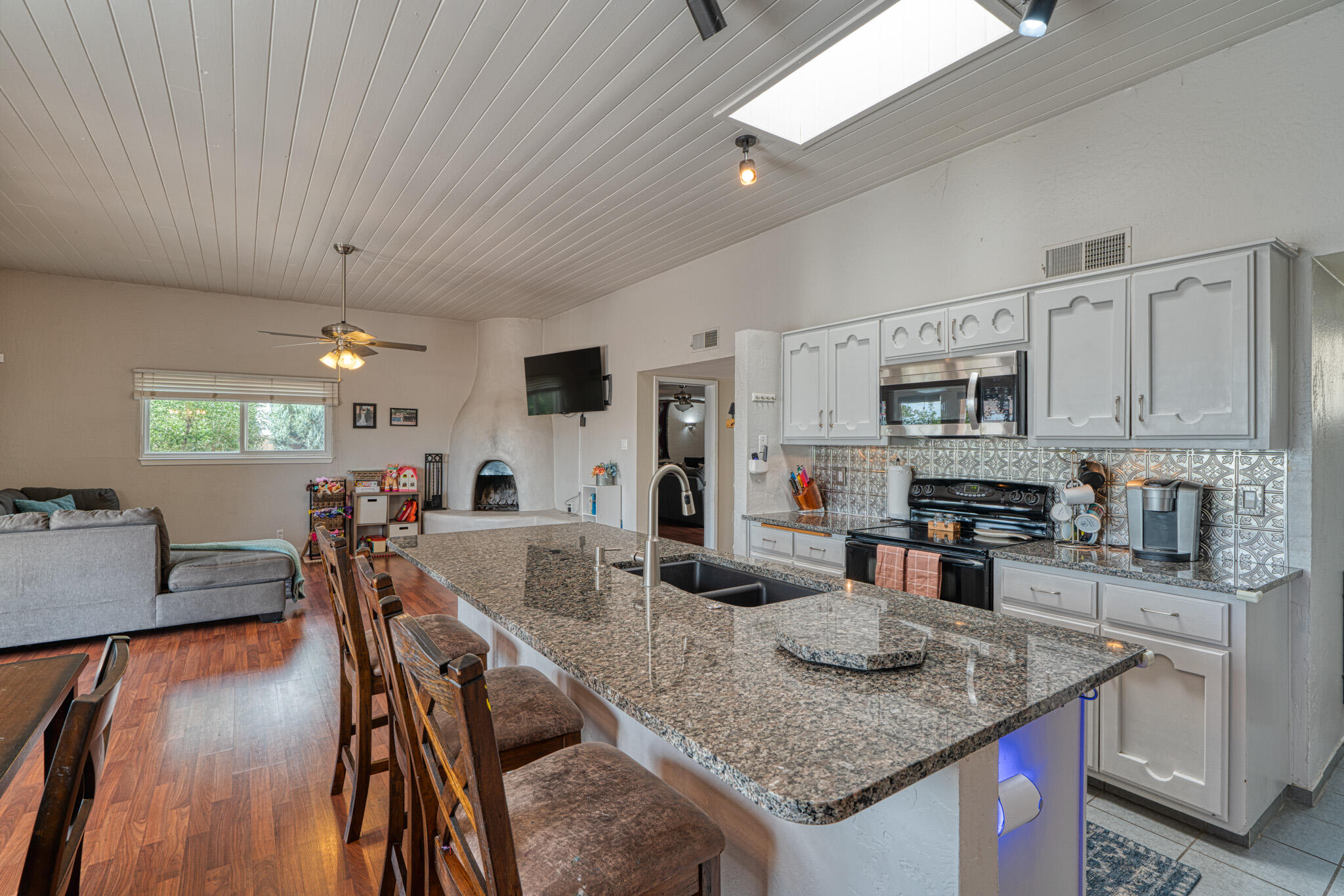 1822 Tramway Terrace Loop NE