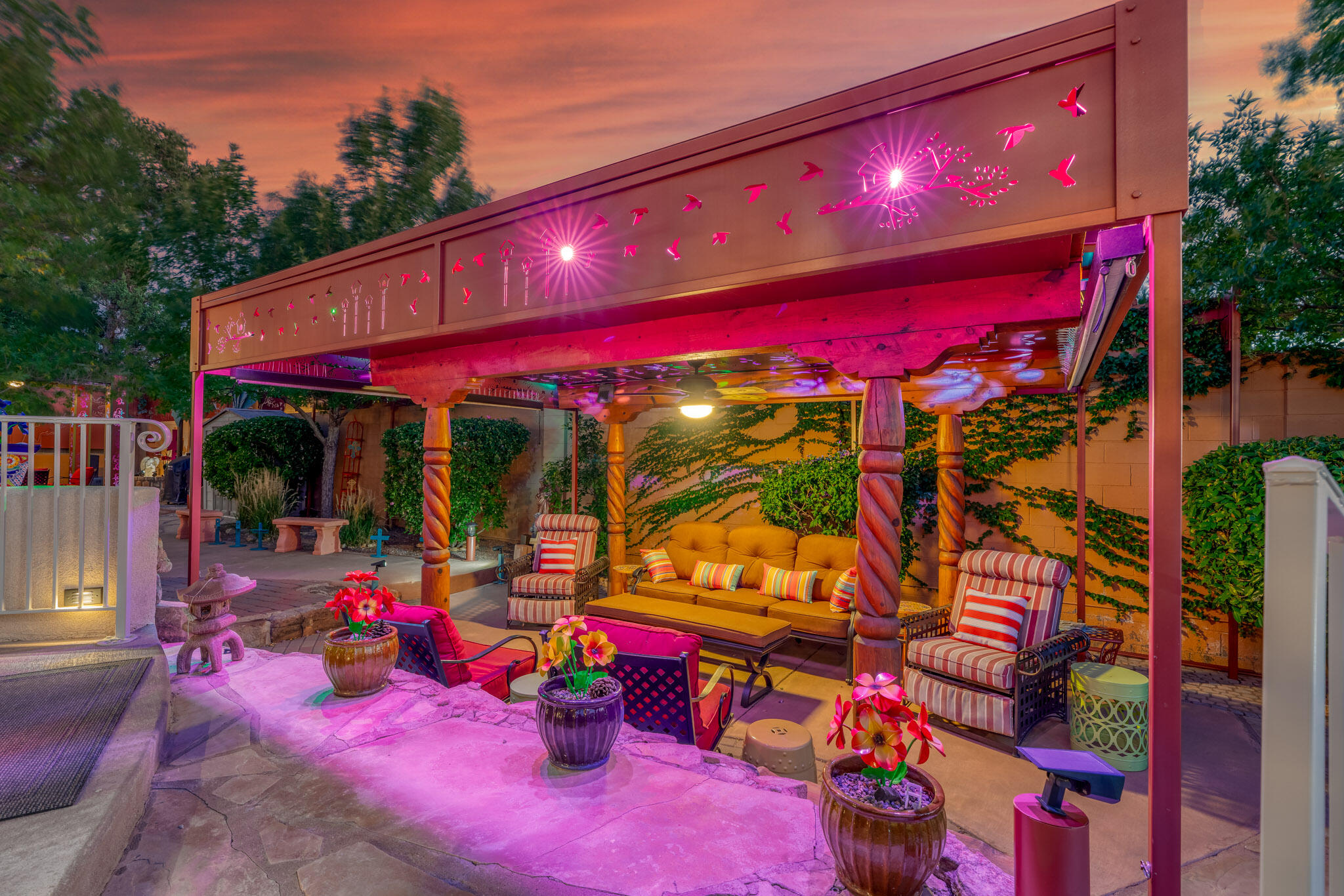 709 PARKSIDE Drive NE