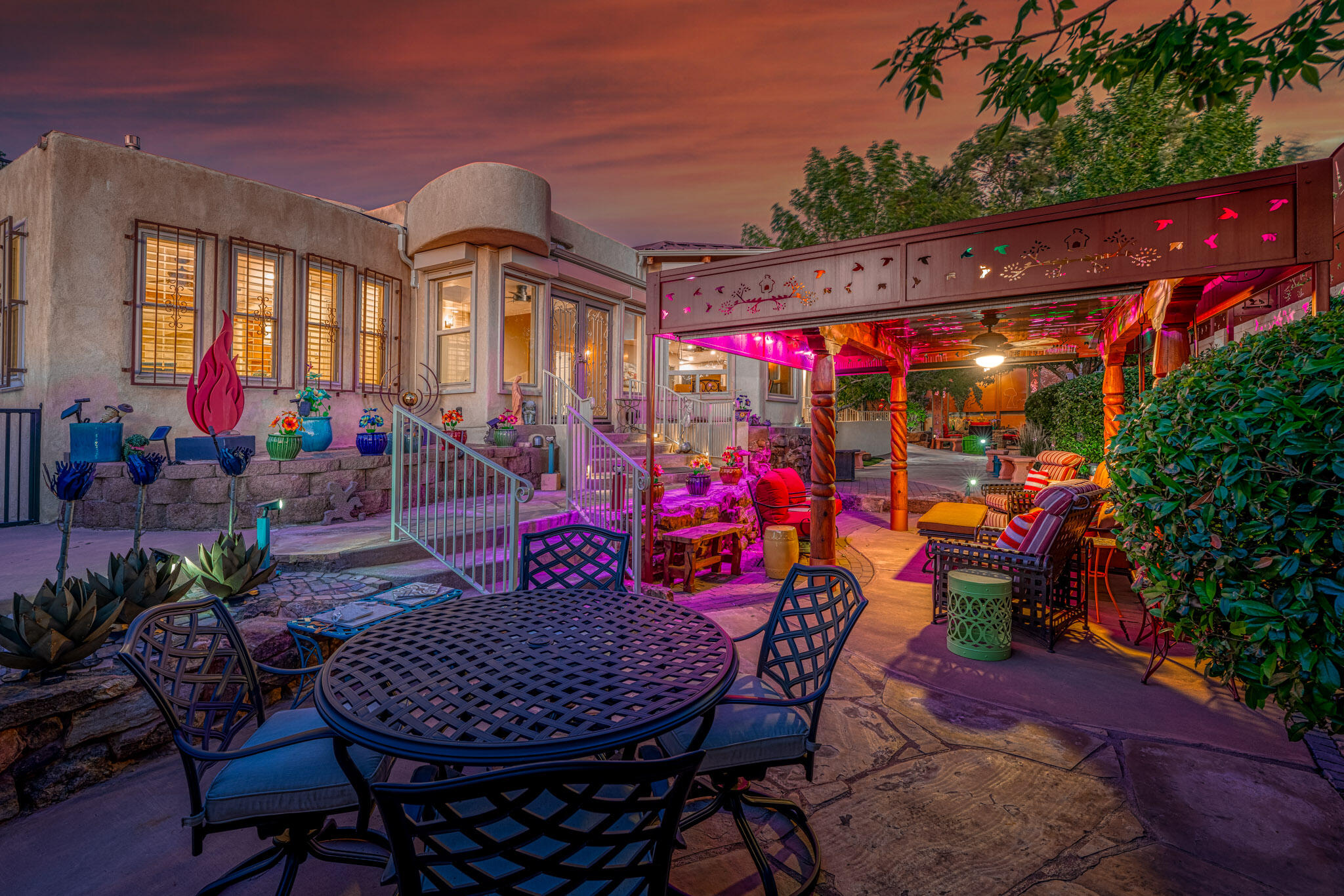 709 PARKSIDE Drive NE