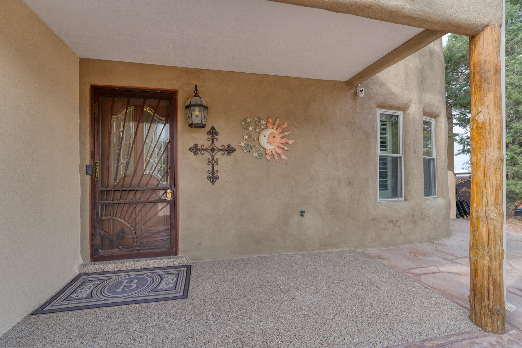 709 PARKSIDE Drive NE