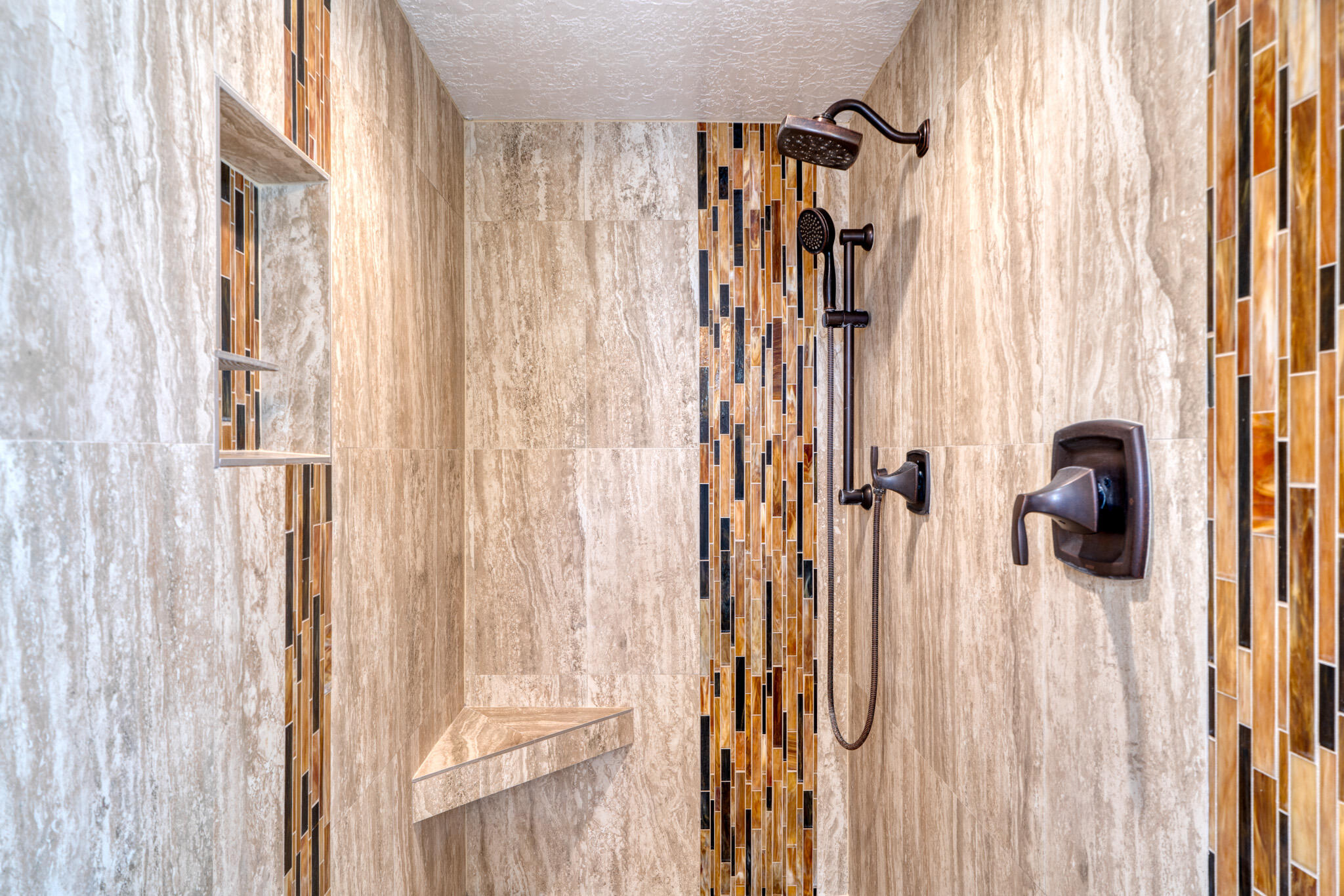 709 PARKSIDE Drive NE