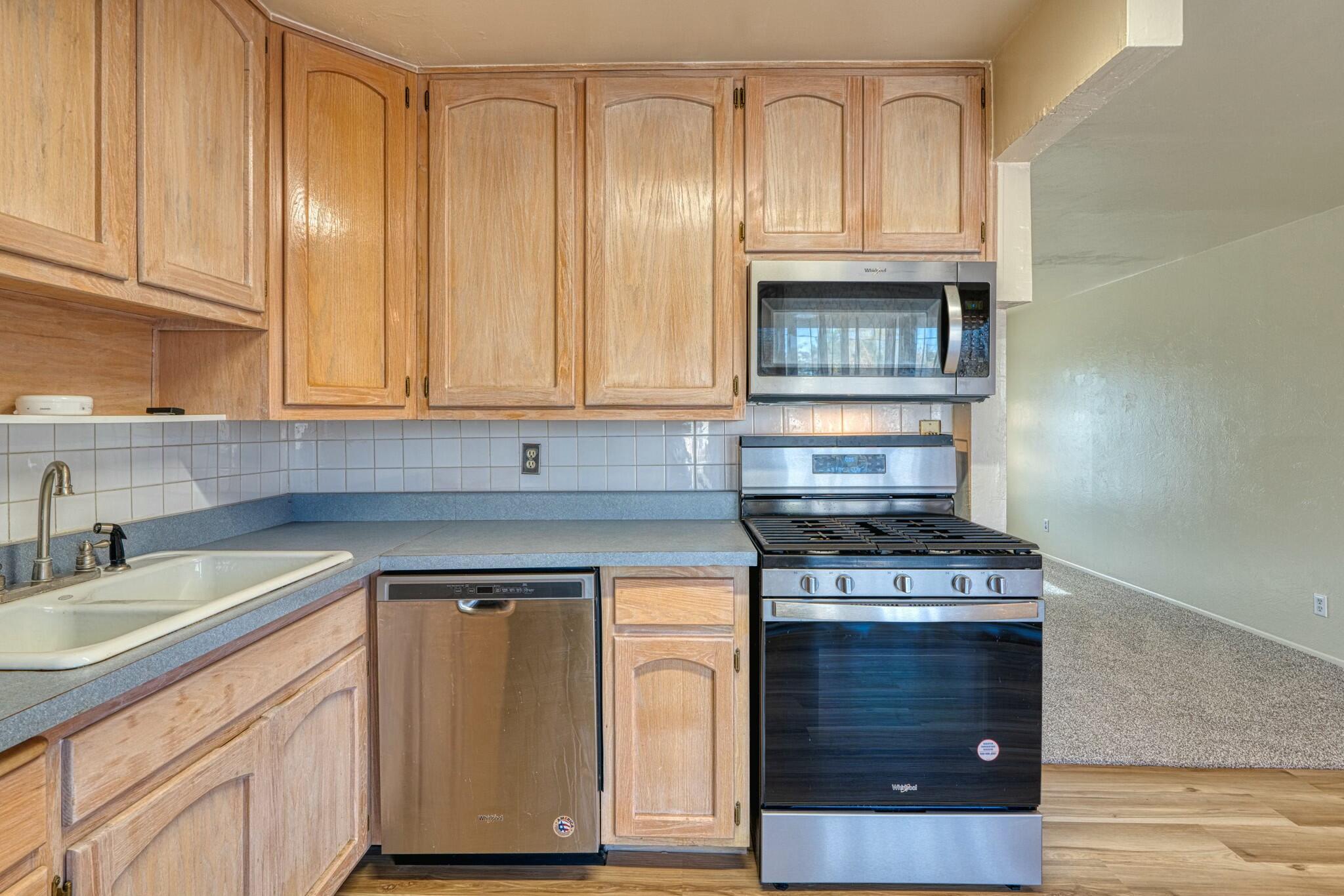 3807 ALTA MONTE Avenue