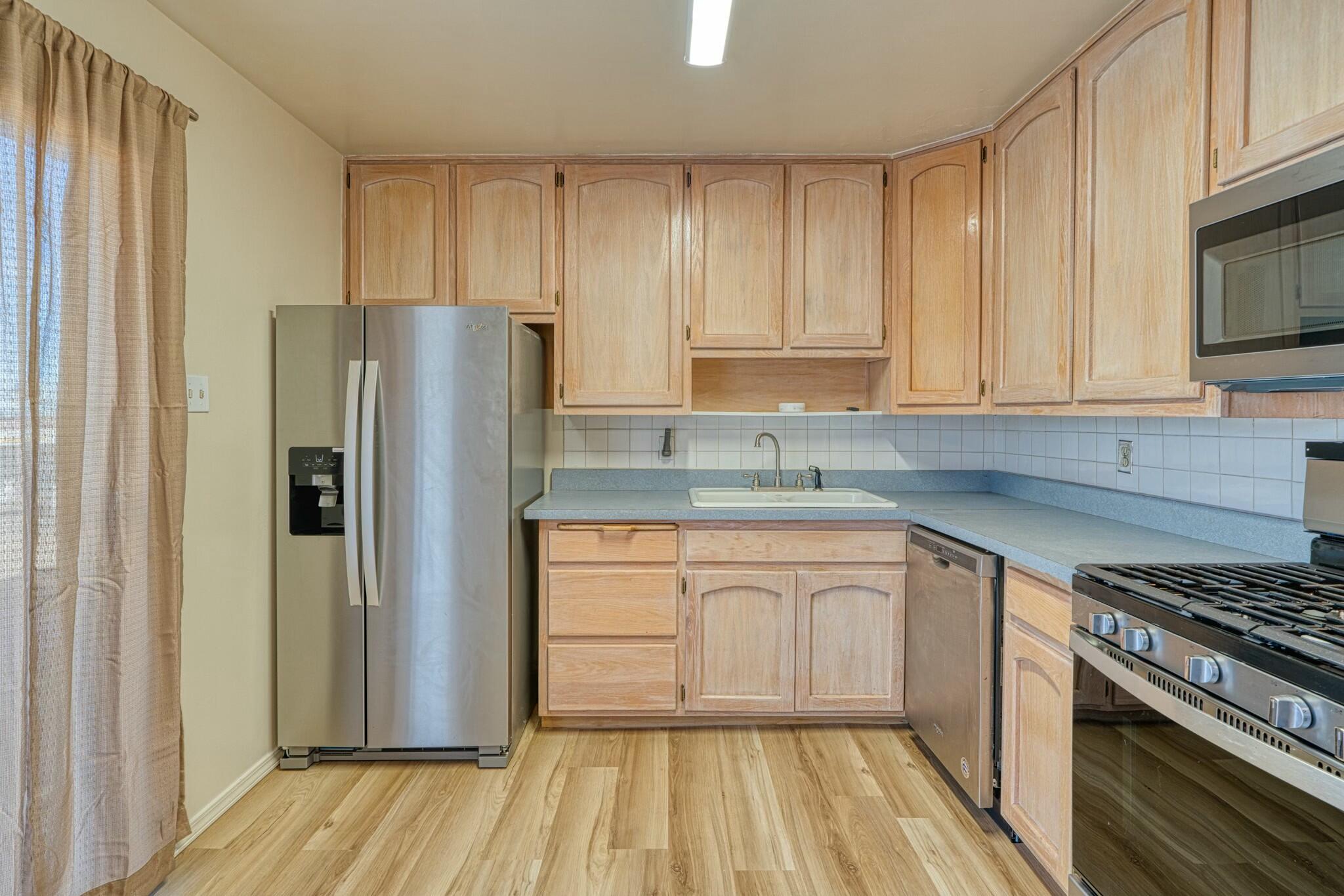 3807 ALTA MONTE Avenue