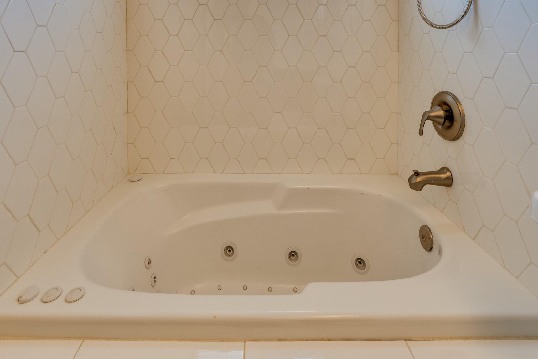 3807 ALTA MONTE Avenue