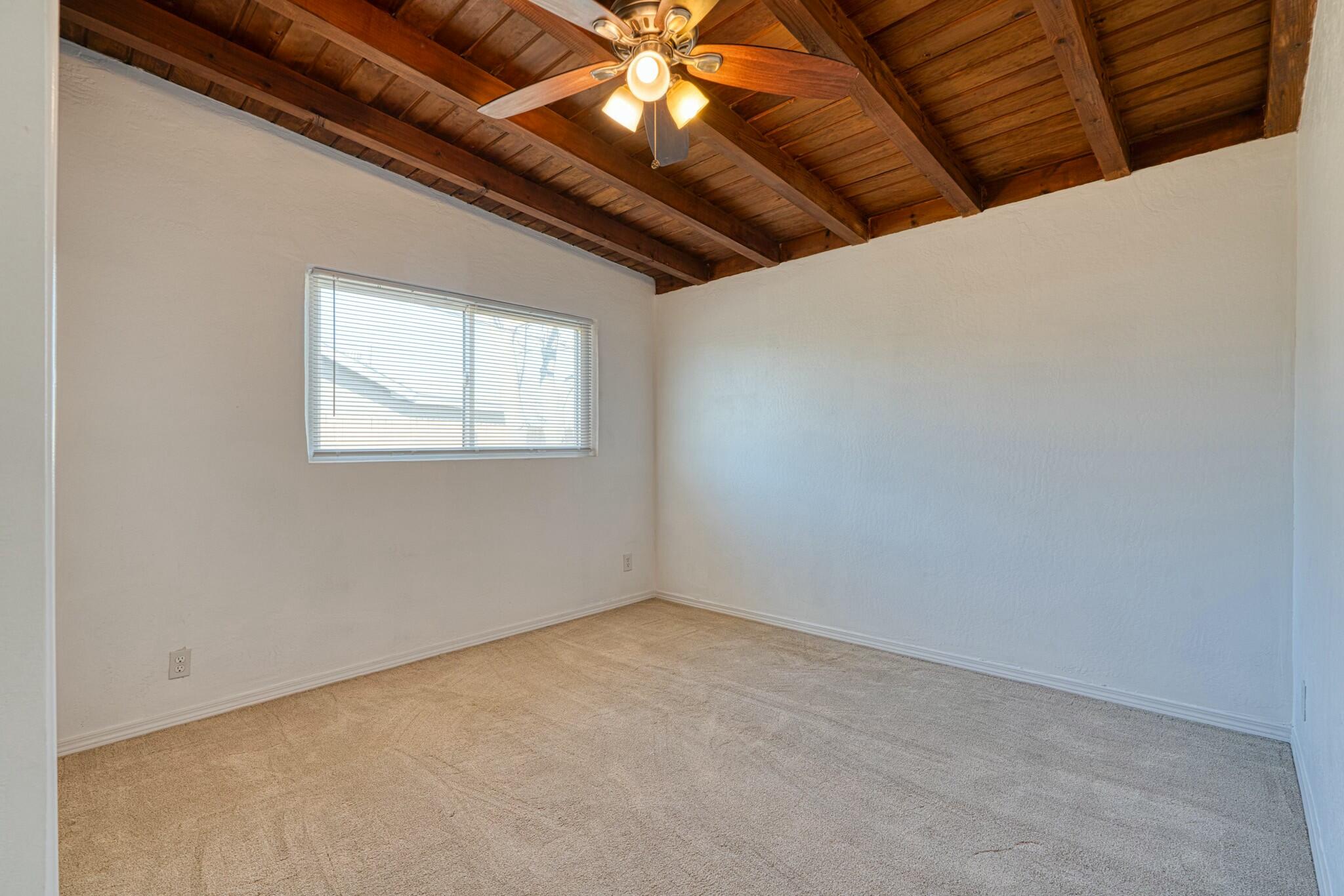 3201 MONTCLAIRE Drive NE