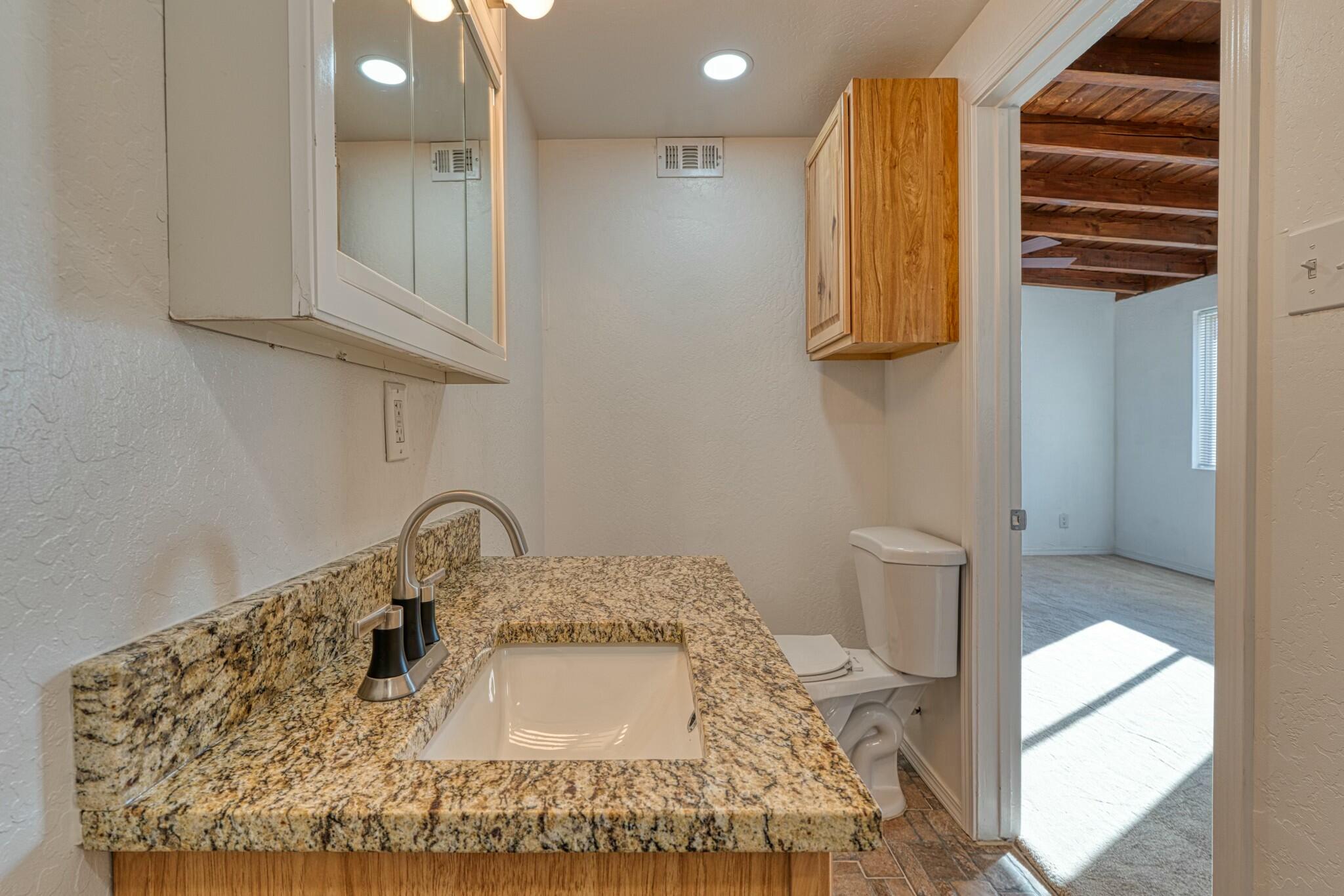 3201 MONTCLAIRE Drive NE