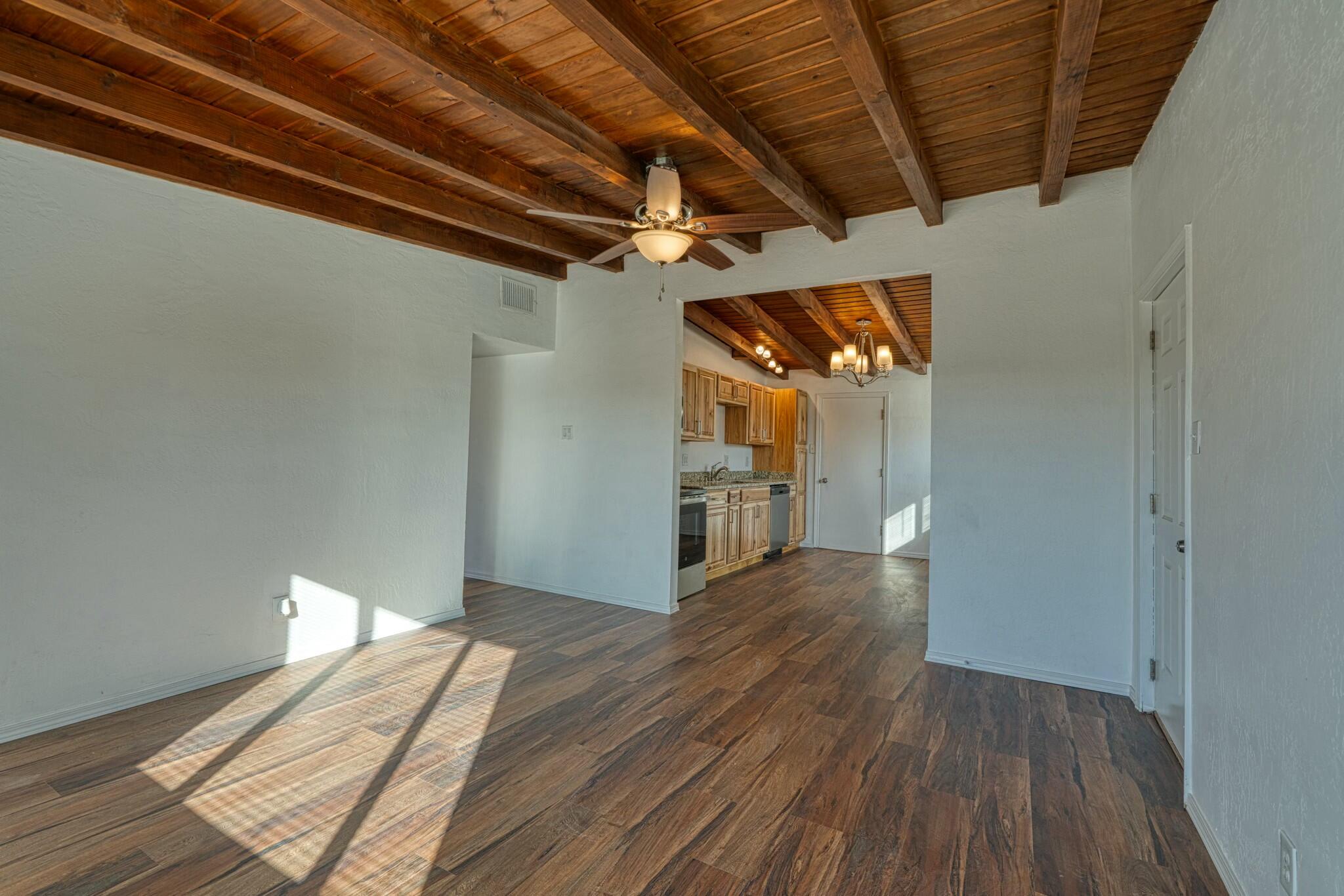 3201 MONTCLAIRE Drive NE