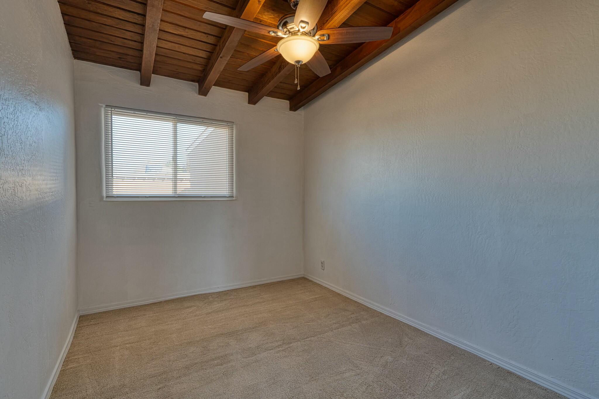 3201 MONTCLAIRE Drive NE