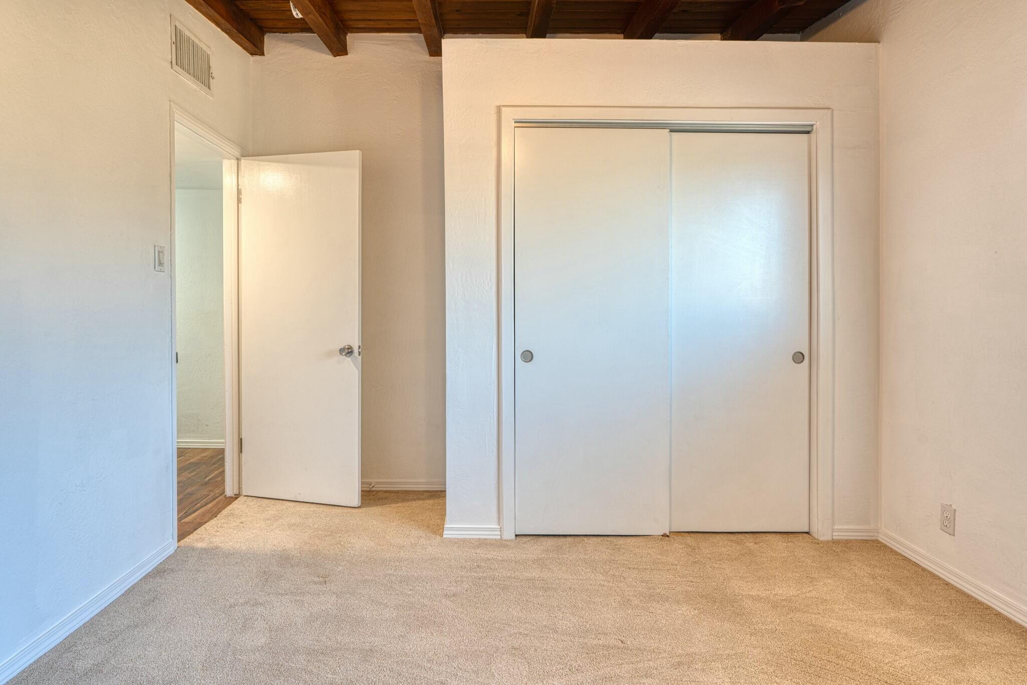 3201 MONTCLAIRE Drive NE