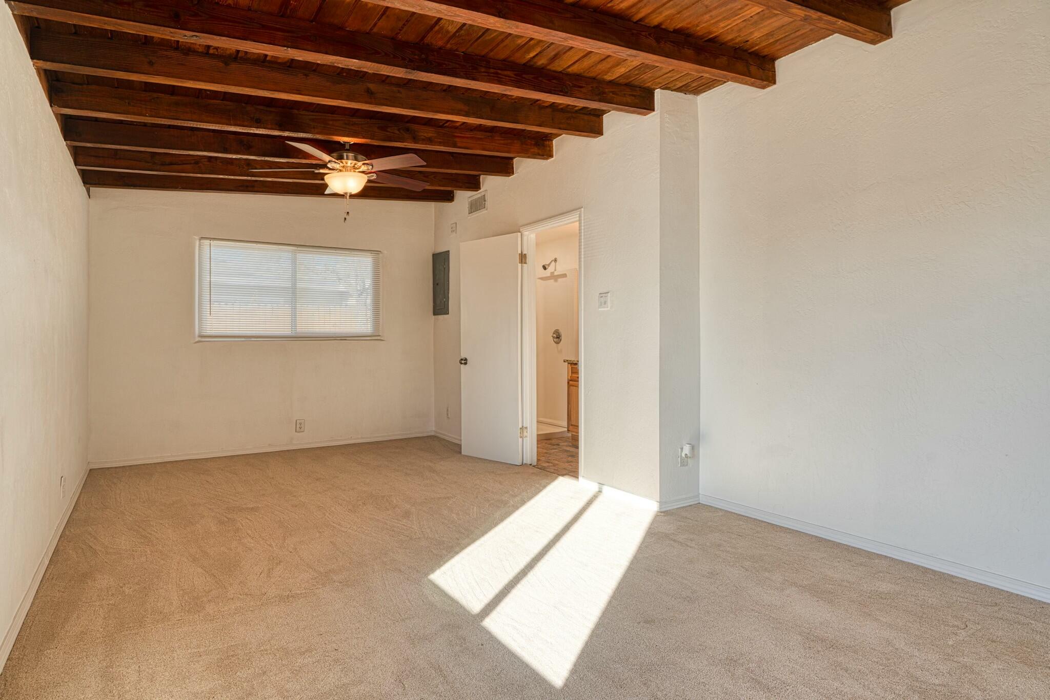 3201 MONTCLAIRE Drive NE