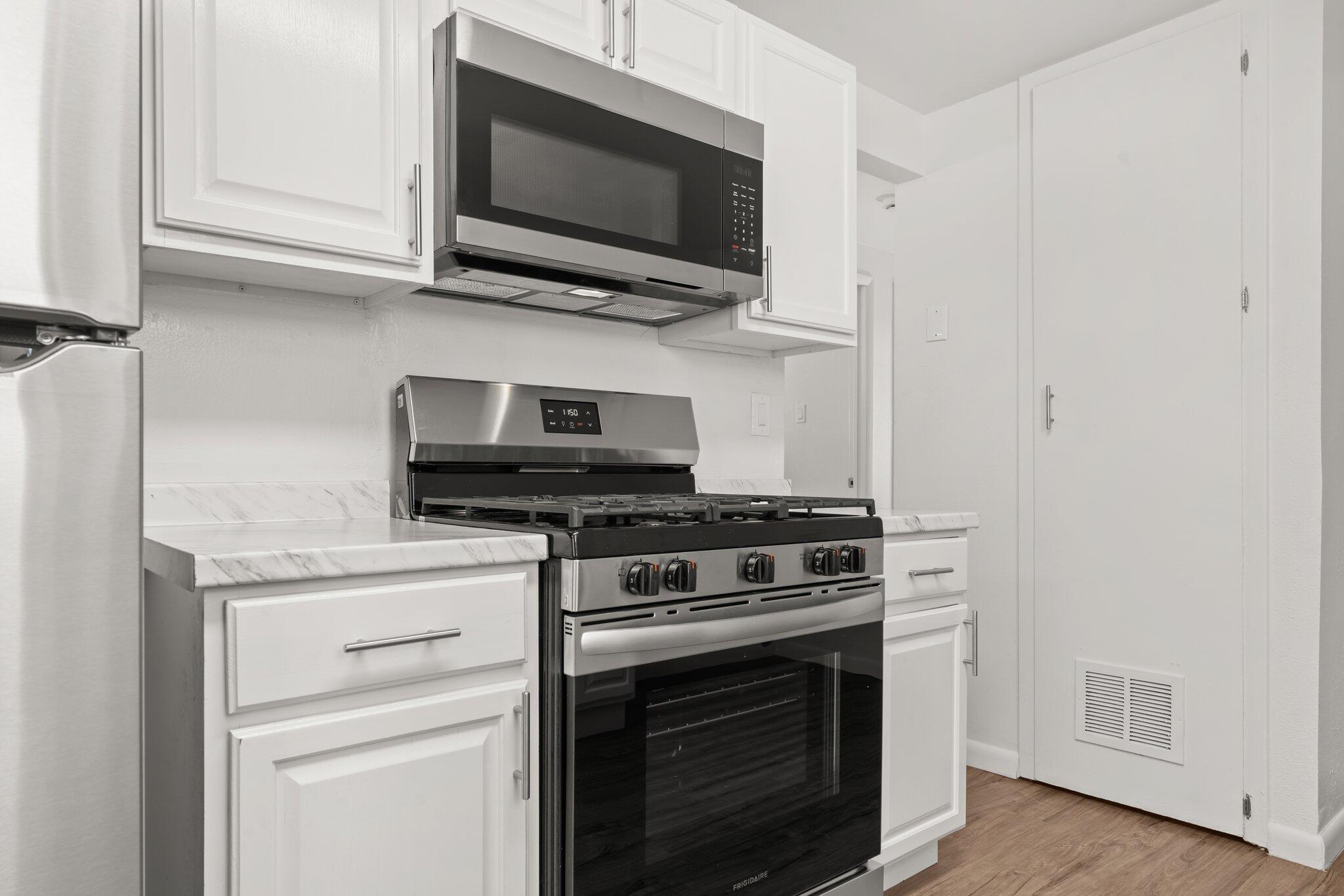 1708 TOMASITA Street NE