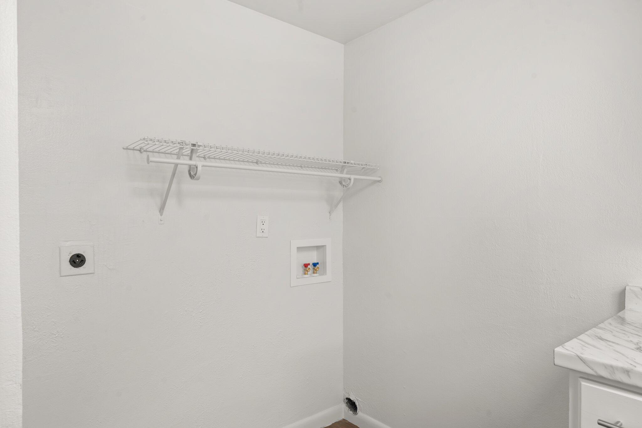 1708 TOMASITA Street NE