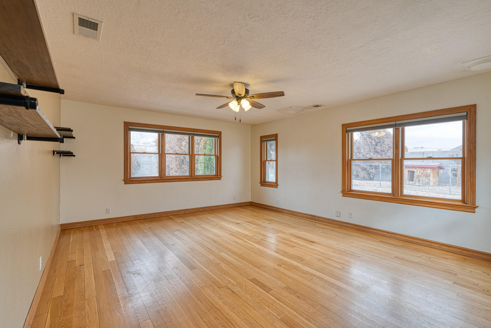 1535 VALLEY VISTA Court SE