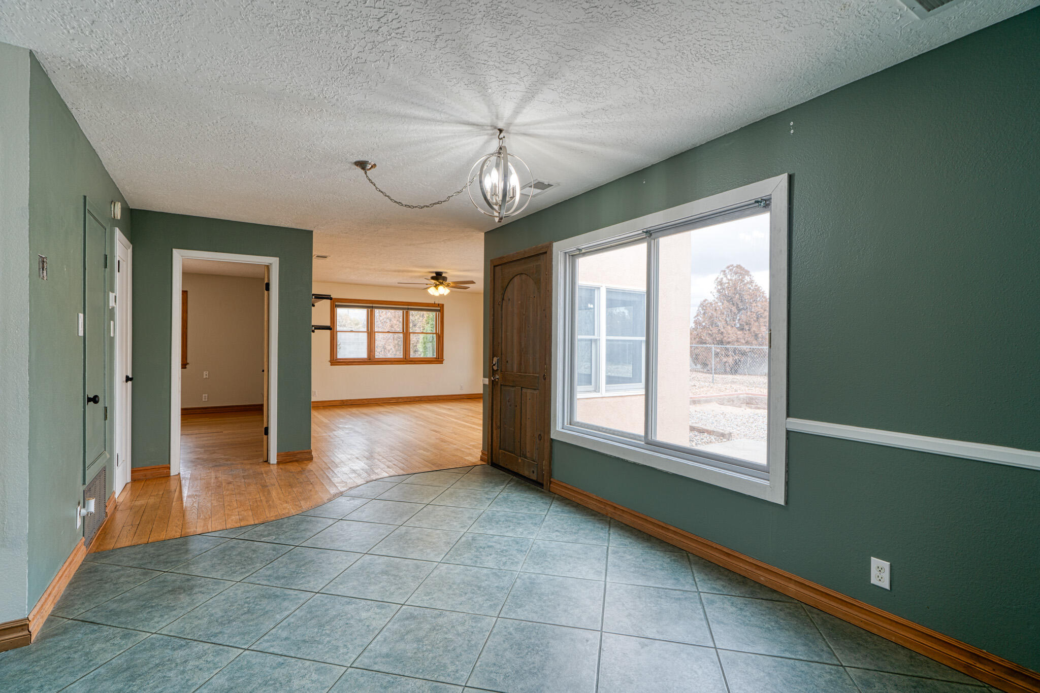 1535 VALLEY VISTA Court SE