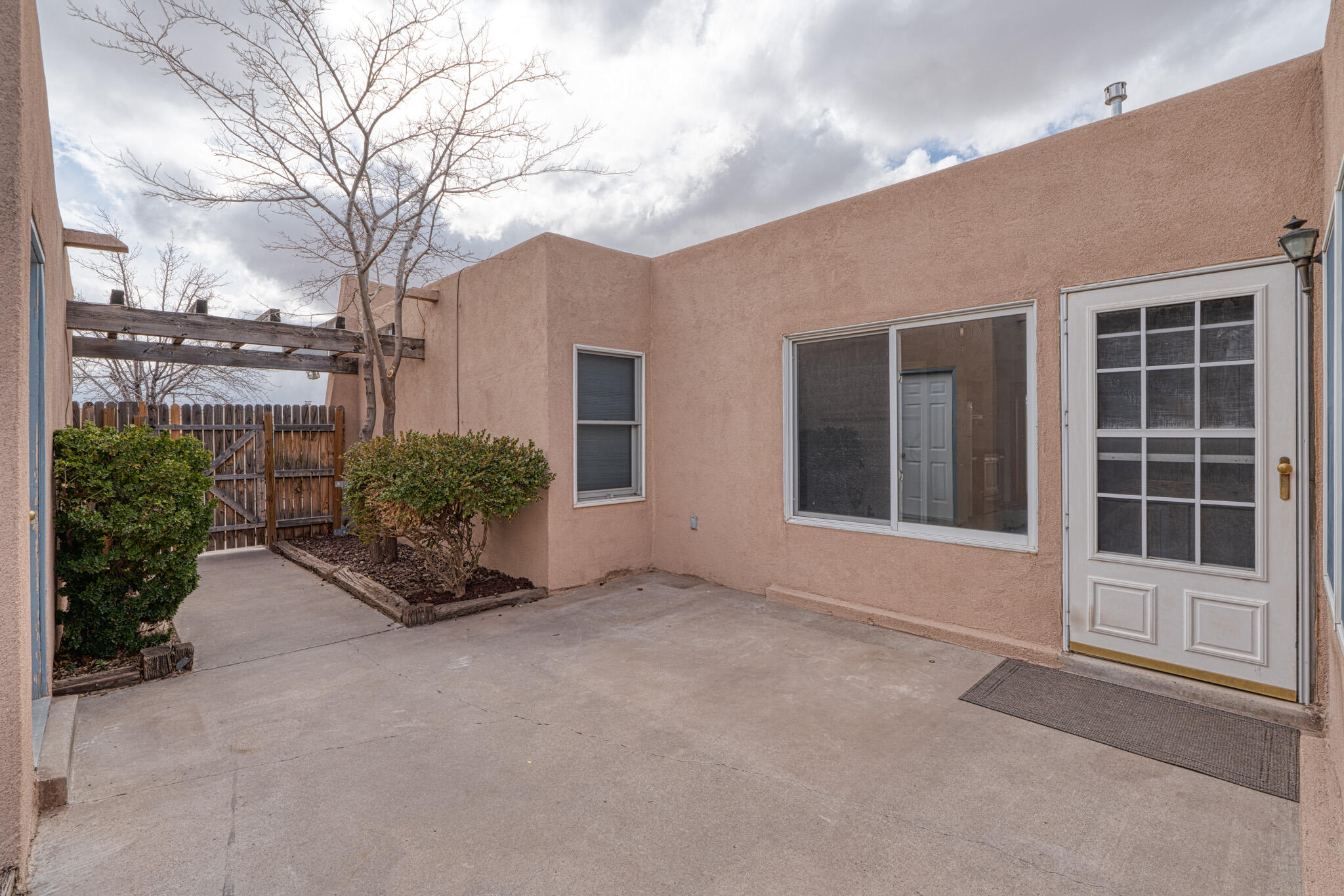 1535 VALLEY VISTA Court SE